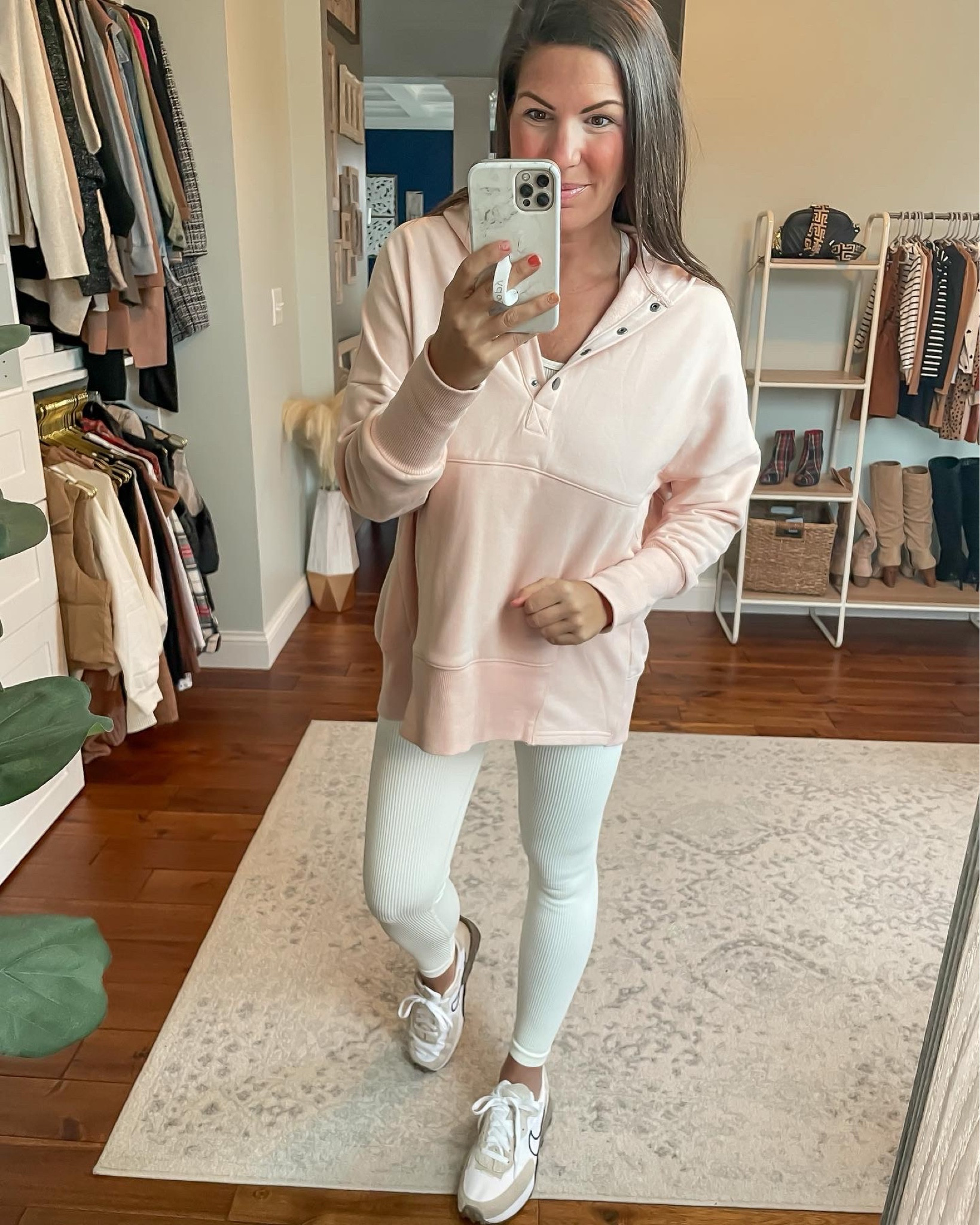 Amazon comfy look
White leggings 

#LTKfindsunder50 #LTKSeasonal #LTKstyletip