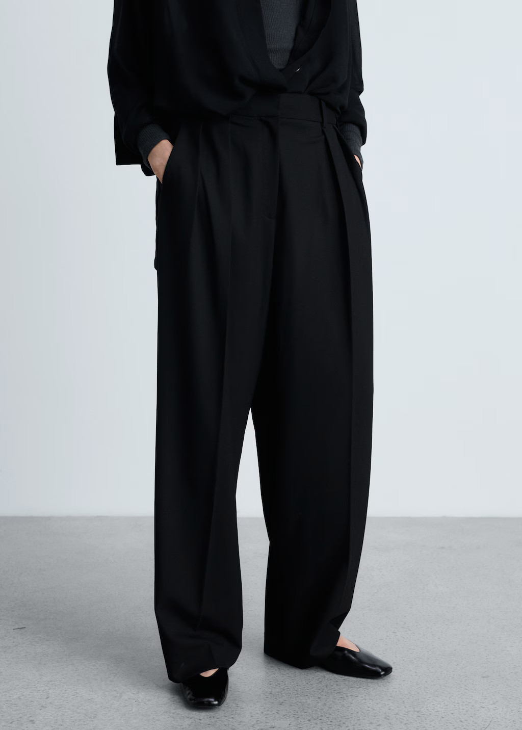 Wideleg pleated trousers | MANGO (UK)