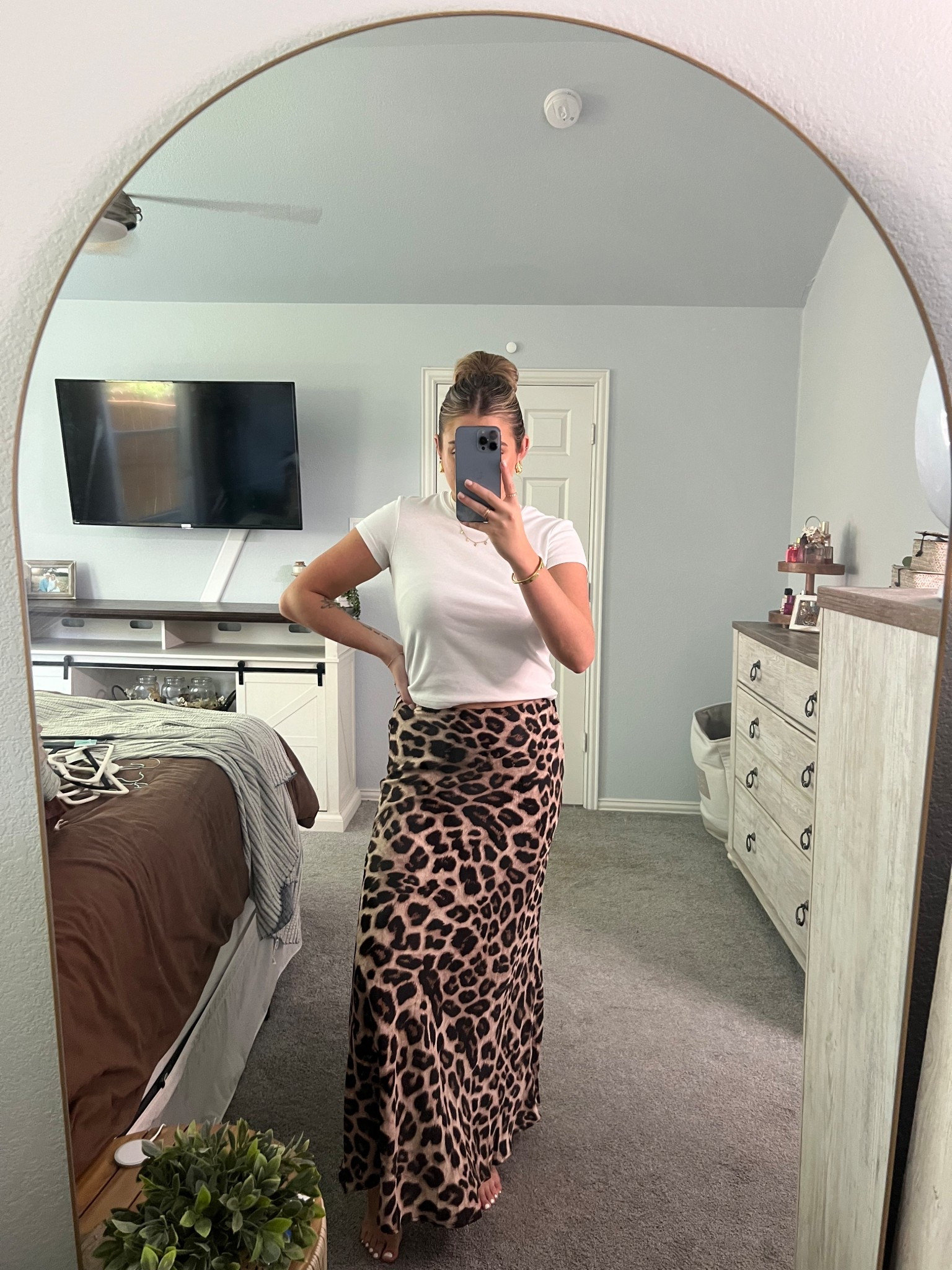 Cute office skirt. Work outfit inspo. Leopard print inspo. Maxi skirt. Workwear  

#LTKStyleTip #LTKWorkwear #LTKFindsUnder100