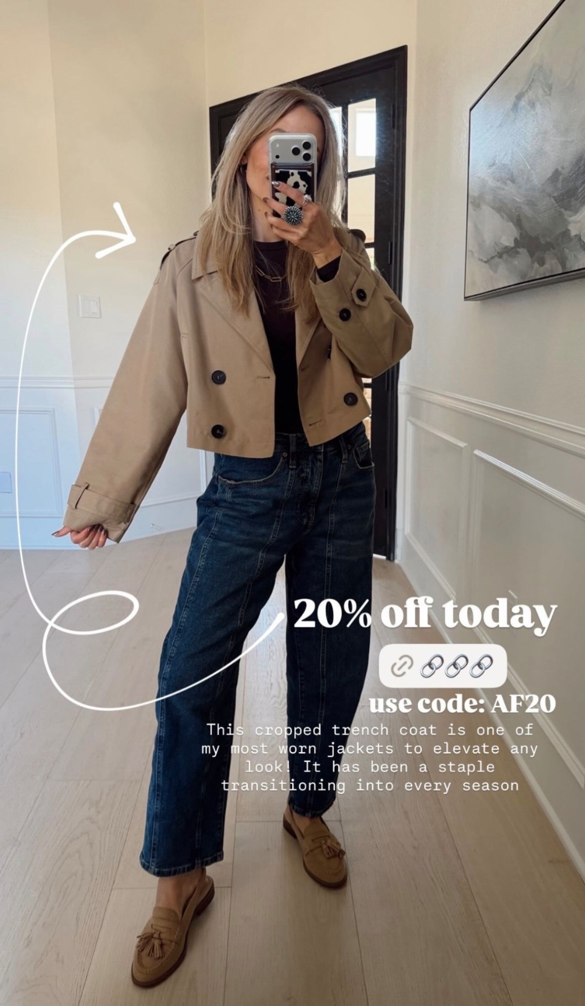 🤍 20% off today use code: AF20  This cropped trench coat is one of my most worn jackets to elevate any look! It has been a staple transitioning into every season