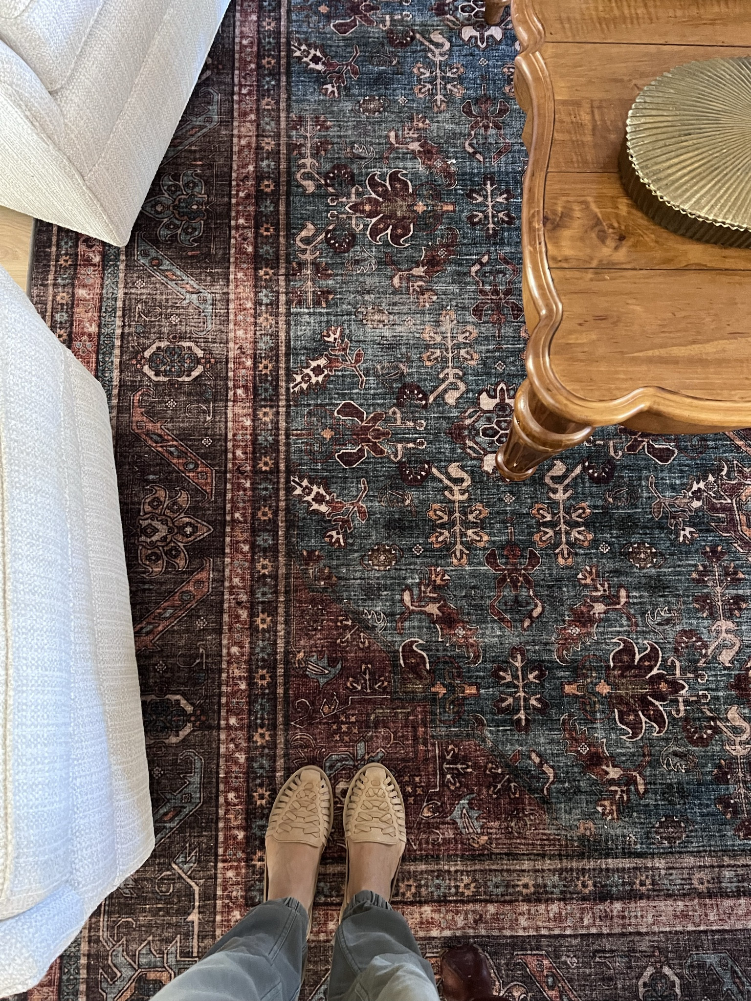 Our living room rug & a few other staple pieces in this room 🪑🛋🕯

#LTKsalealert #LTKhome #LTKstyletip