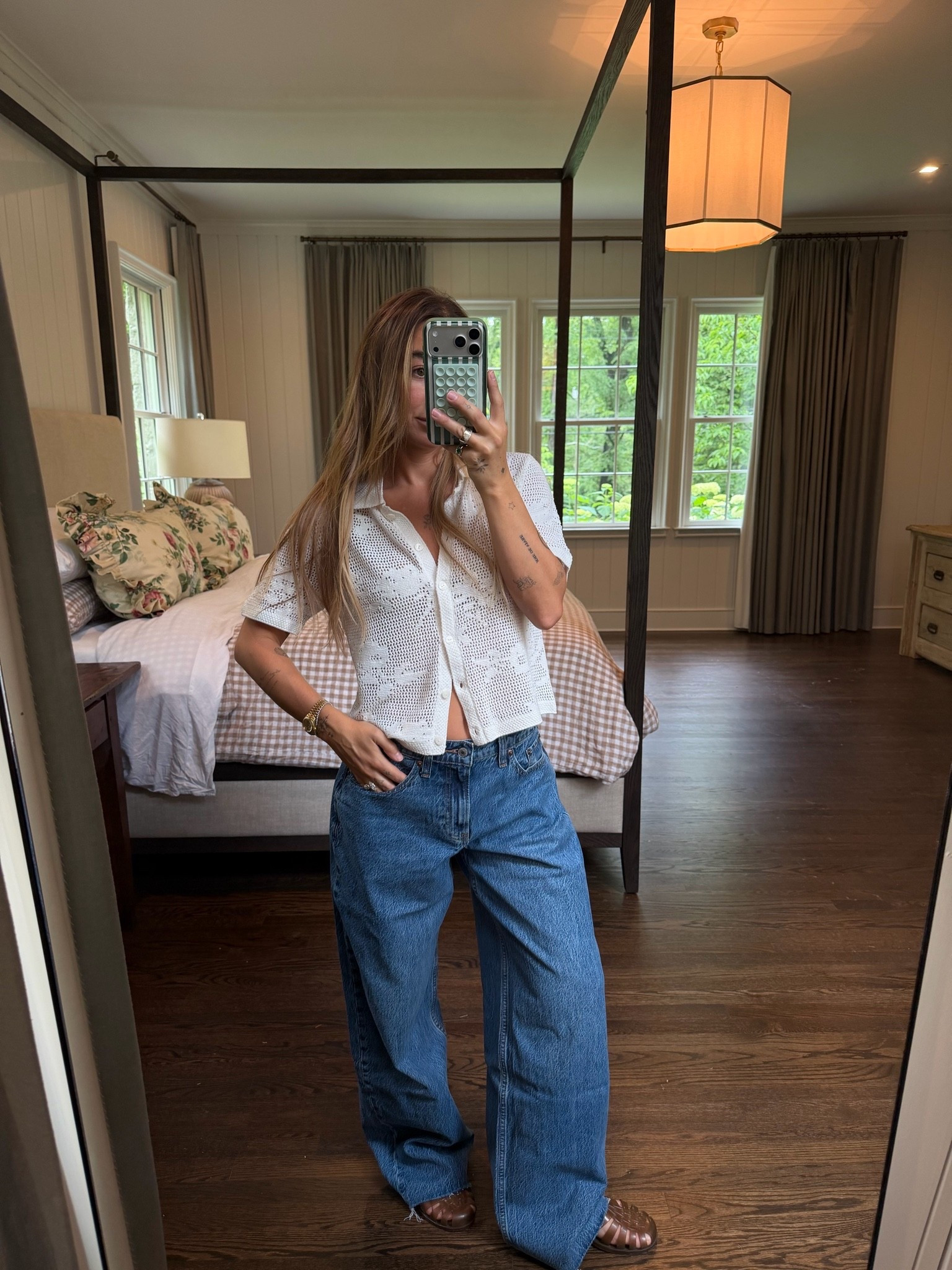 #abercrombiepartner @abercrombie Summer!
Curve Love Low Rise Ultra Loose Jean (true to size, go up if you want to sit lower on hips!) Floral Crochet Polo (Small)