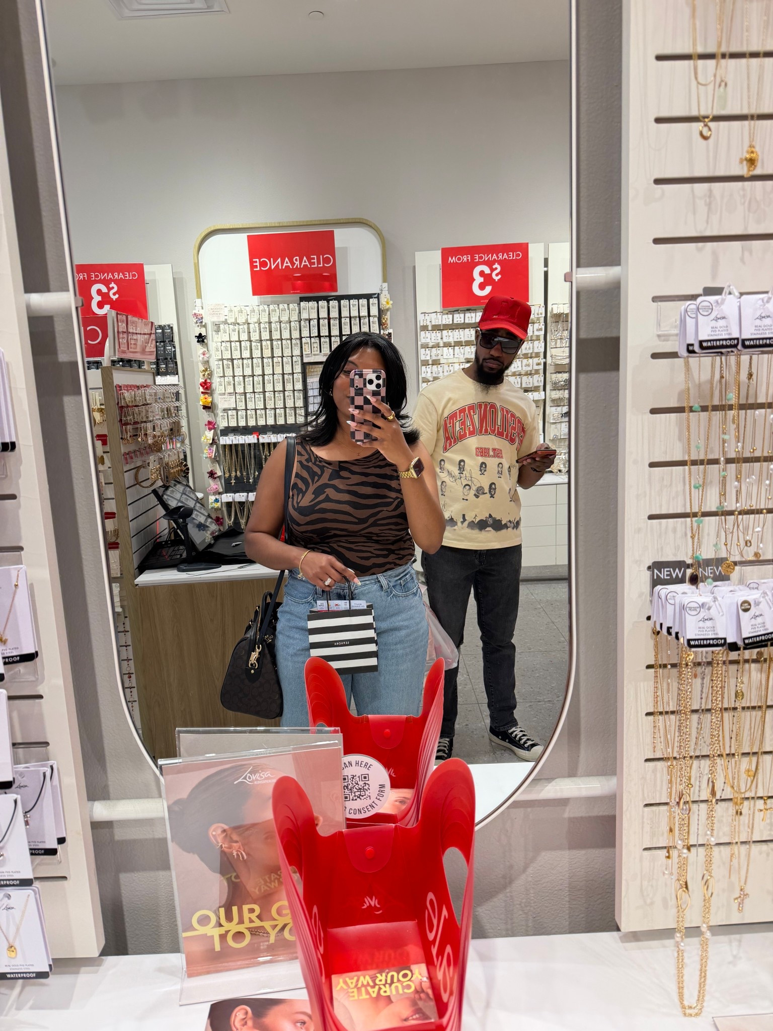 A little shopping with my daughter and hubby! Old navy finds 

#LTKSeasonal #LTKmomlife #LTKMidsize