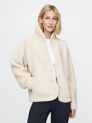 GapFit Oversized Sherpa Raglan Jacket | Gap (CA)