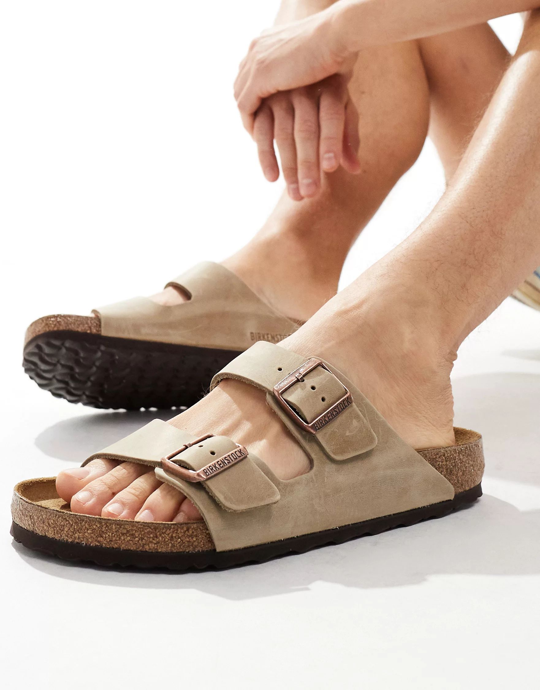 Birkenstock Arizona sandals in tobacco oiled leather | ASOS (Global)