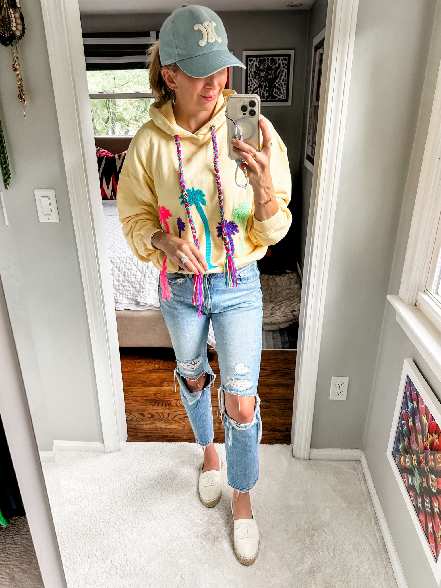The happiest hoodie🙃💫

Been on the lookout for a new cozy yet chic sweatshirt brand - mission accomplished!

#LTKstyletip #LTKSale #LTKSeasonal