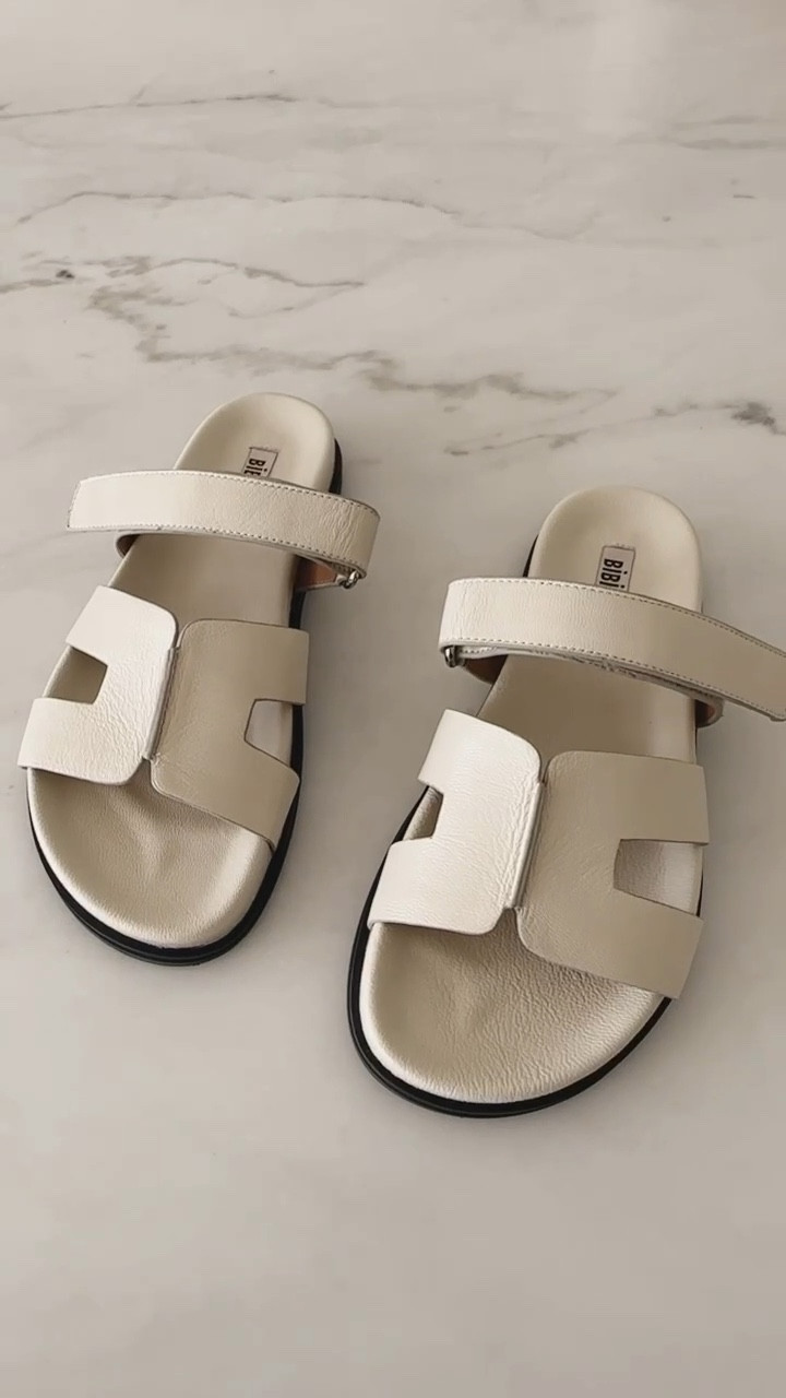Chic sandals, true to size, linked a similar style #StylinByAylin #Aylin

#LTKVideo #LTKSeasonal #LTKshoecrush