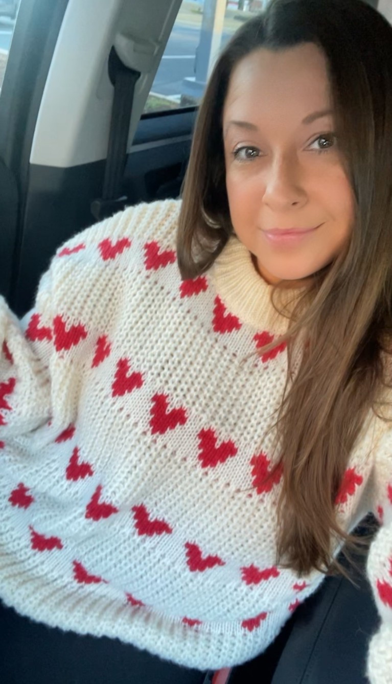 Madore Valentines Heart Sweater Oversized 

#LTKValentine #LTKMidsize #LTKPlusSize