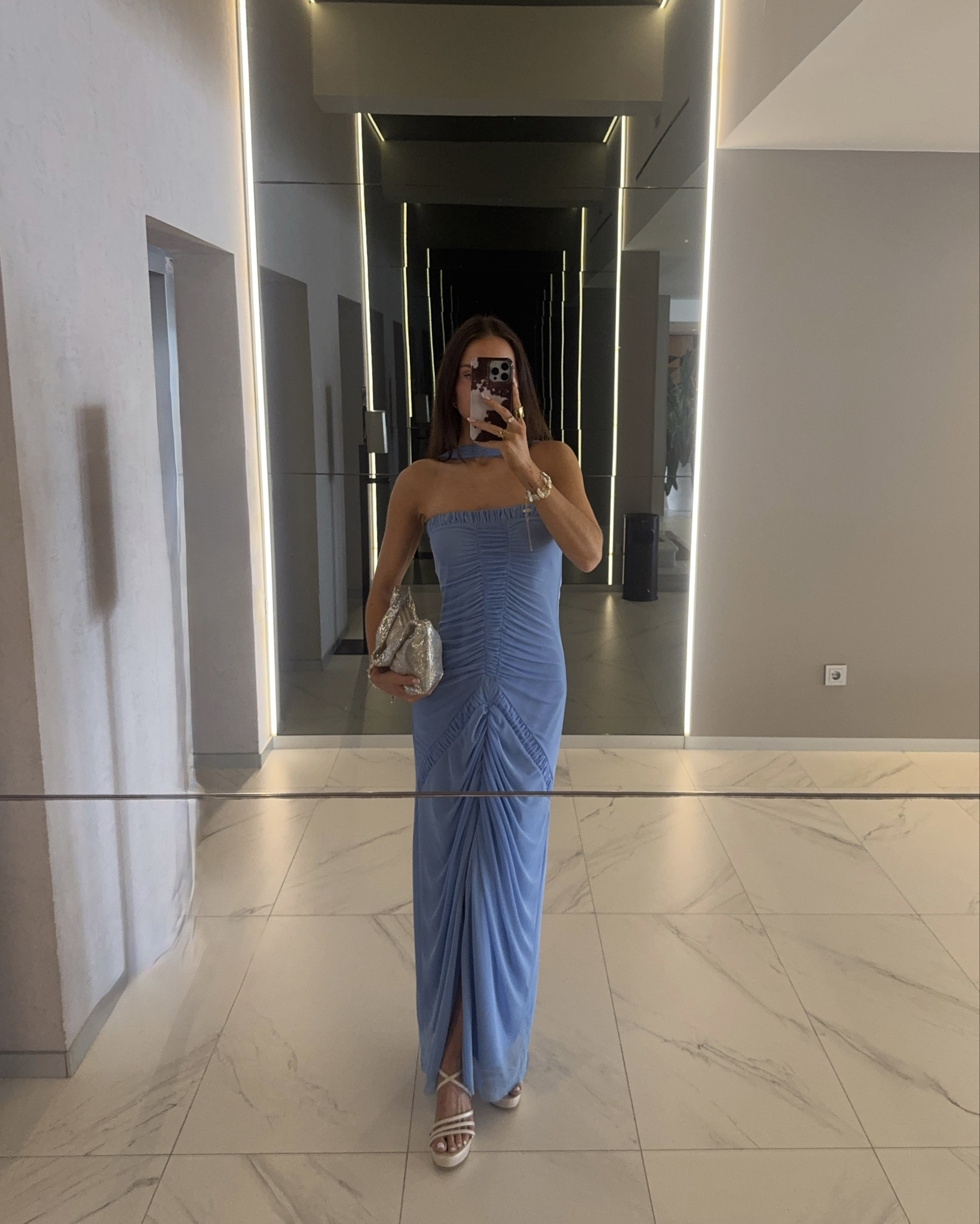 wearing a size XS💙