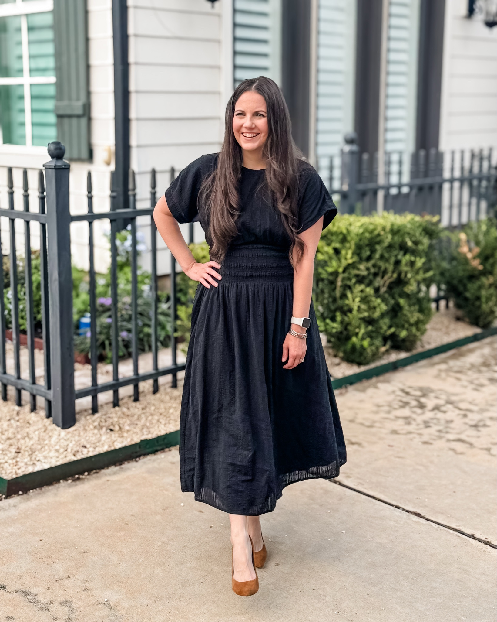 Black maxi dress / work outfit / office outfit / fall outfits / petite friendly dresses  / short sleeve dress with pockets

#LTKFindsUnder100 #LTKWorkwear #LTKPetite