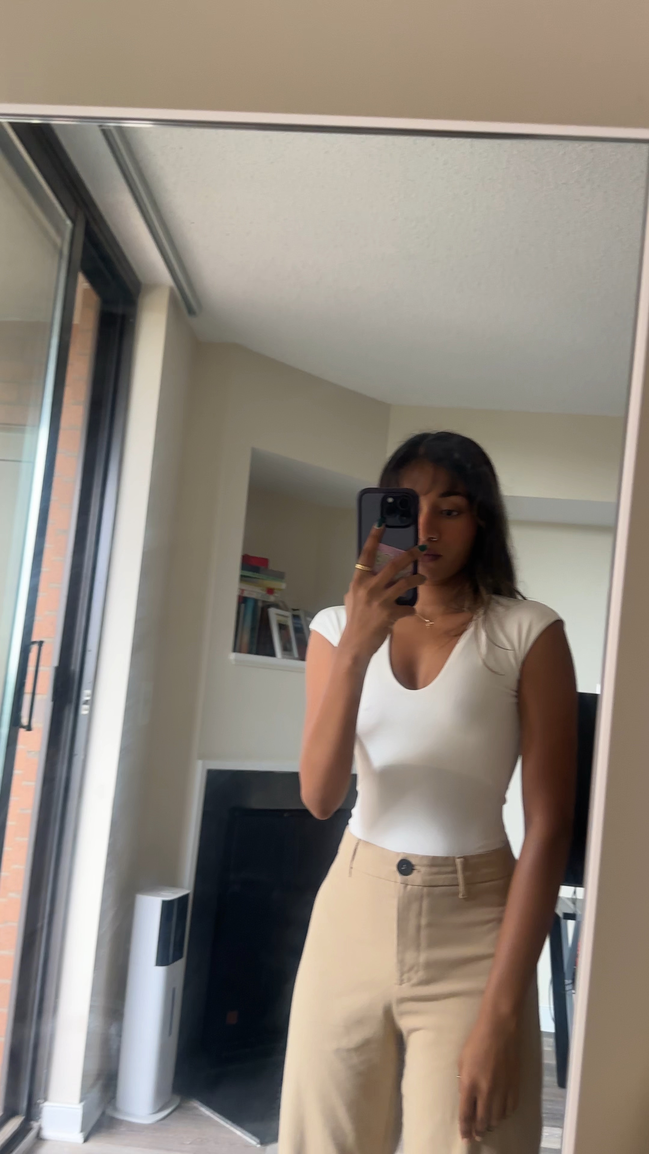 Love neutral colors 🥰🥰🥰

Can not get over how good neutral colors look on brown skin ❤️❤️


@asos 


#LTKBeauty #LTKFindsUnder100 #LTKStyleTip