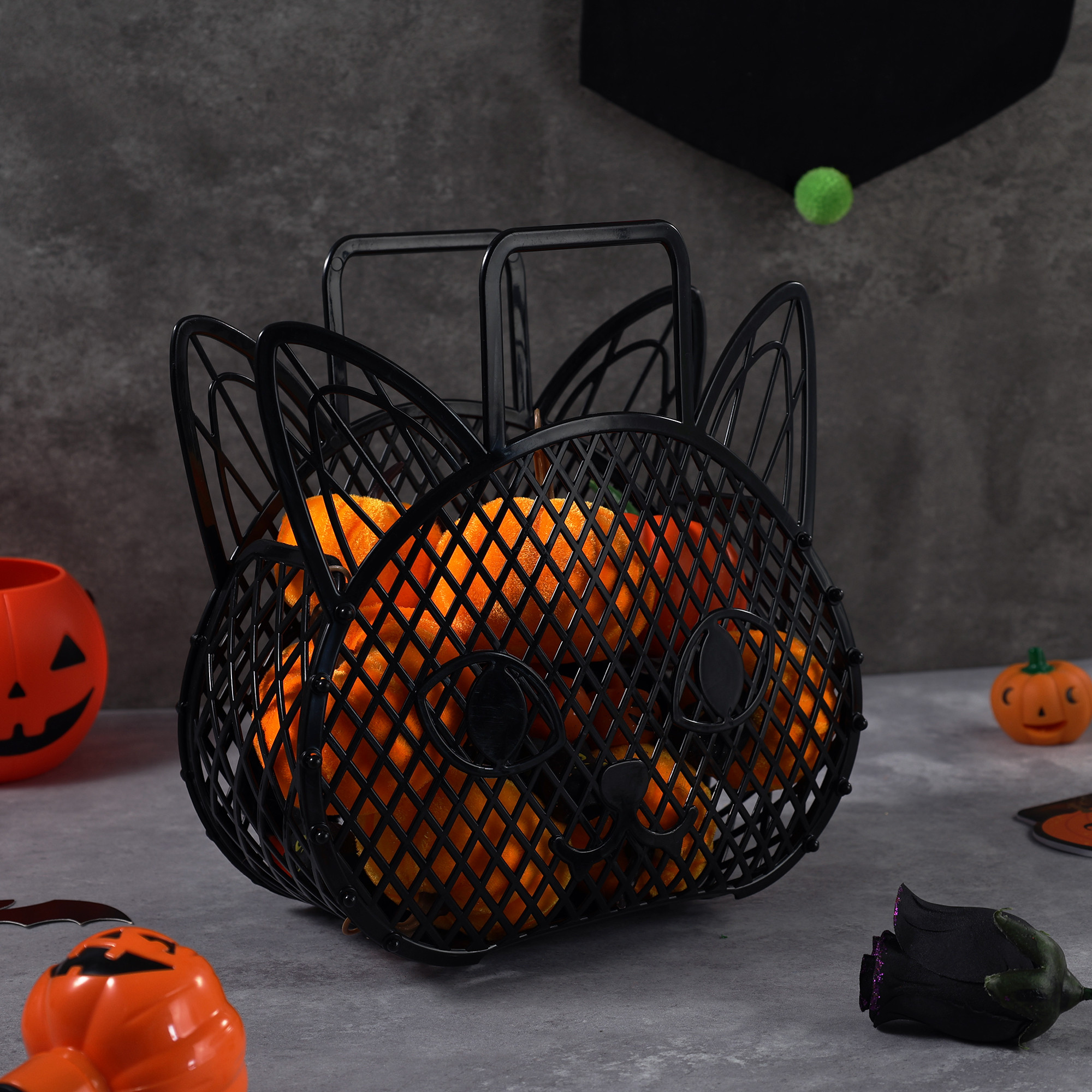 Halloween Plastic Black Cat Basket, by Way To Celebrate - Walmart.com | Walmart (US)