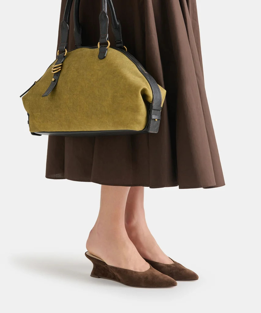 Fall shoes are looking SO good this year! 🤎 Dolce Vita has the cutest boots, sneakers, flats, and heels that make getting dressed so easy. These are the pairs you'll wear on repeat all season long!

#DolceVita #FallShoes #BrownShoes #BootSeason #Sneakers #Flats #Heels #FallStyle #AutumnFashion #OOTD #EverydayStyle #TrendingShoes #LTKStyle #LTKFinds #PinterestFashion 

 #LTKSeasonal #LTKU #LTKSaleAlert