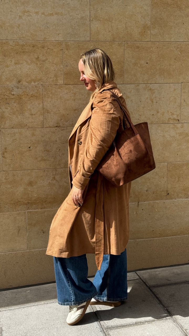 Causal can also be stylish! 

This longline faux suede jacket from @newlook can take any outfit from basic to boujee. 

Would you reach for this jacket? 

#autumnstyling #fauxsuedejacket #autumnoutfitseries #autumnstyleinspo #thatnewlookfeeling #jeansandatshirt

#LTKautumn #LTKcurves #LTKjeans