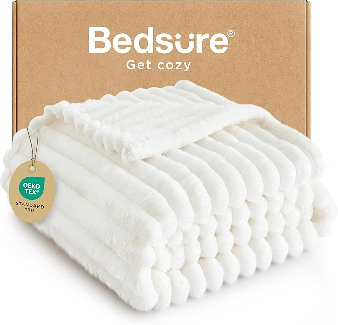 Bedsure Twin Blanket for Bed - GentleSoft Cozy Soft Blankets for Women, Cute Small Fleece Throws ... | Amazon (US)