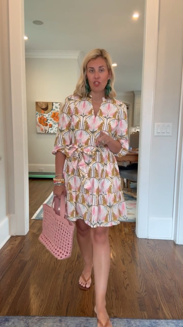 Yes, I know I have no self-control. I have this dress in the maxi version because this print is so good!! I’m in xs dress and 8 sandal. 

*code Catherine20 at Allie + Bess

#LTKdayinmylife #LTKootd #LTKmomlife