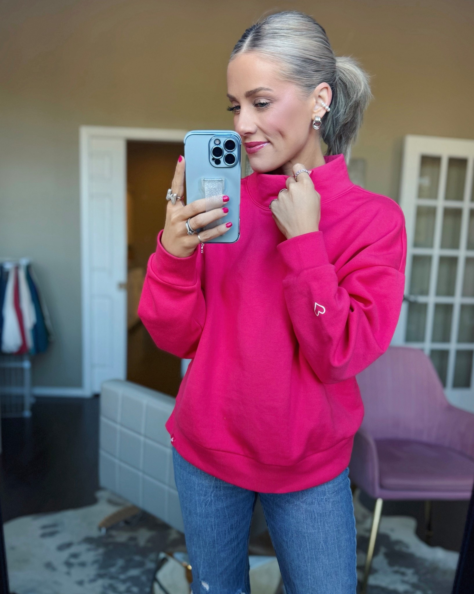 Obsessed with this mock neck pullover! Perfect bright raspberry color for Winters & Summers!

#hocwinter #hocsummer #shopbyseason
