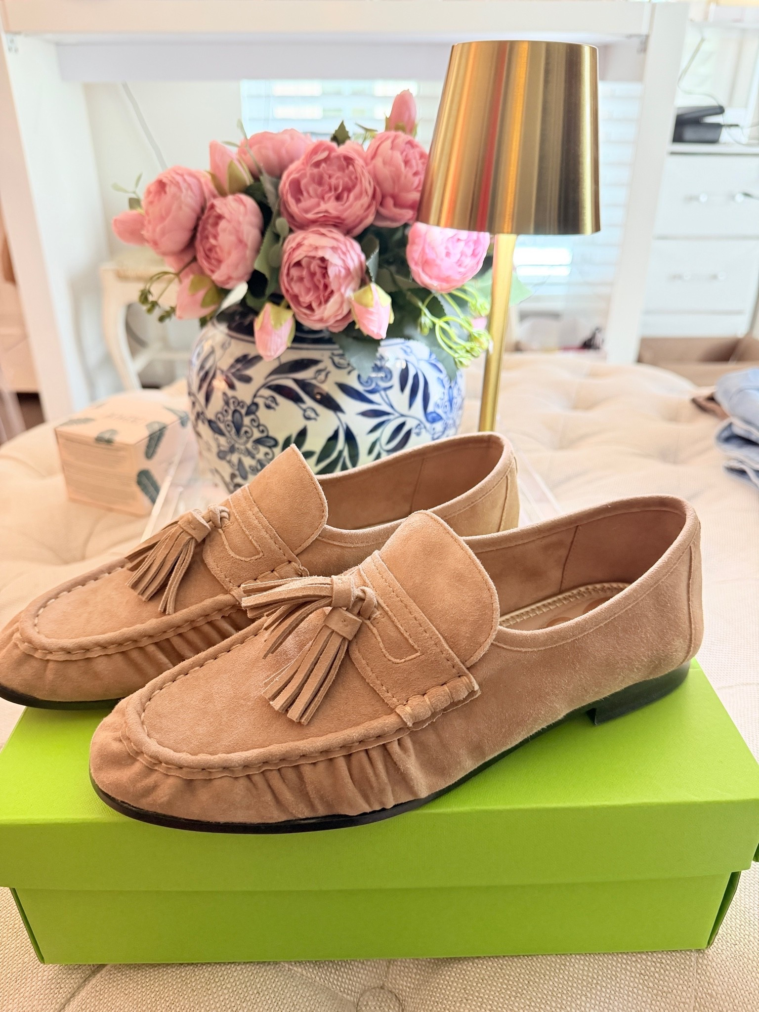 The cutest fall loafers! 

chic outfit, mom life, fashion over 50, over 40 fashion, fall fashion, what to wear, outfit inspo, fall style,
