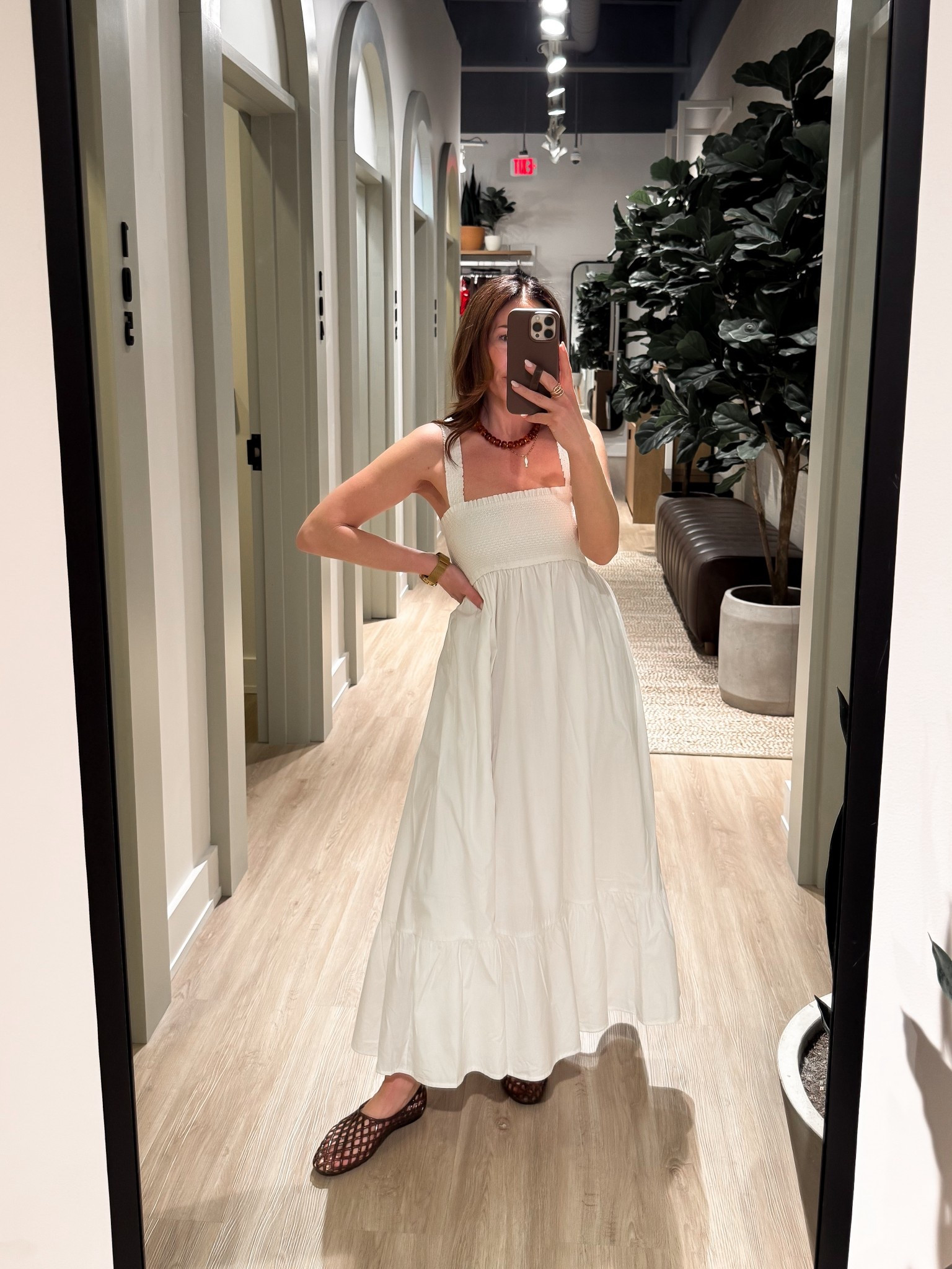 The best white dress! @abercrombie 


#LTKSeasonal #LTKootd #LTKPetite