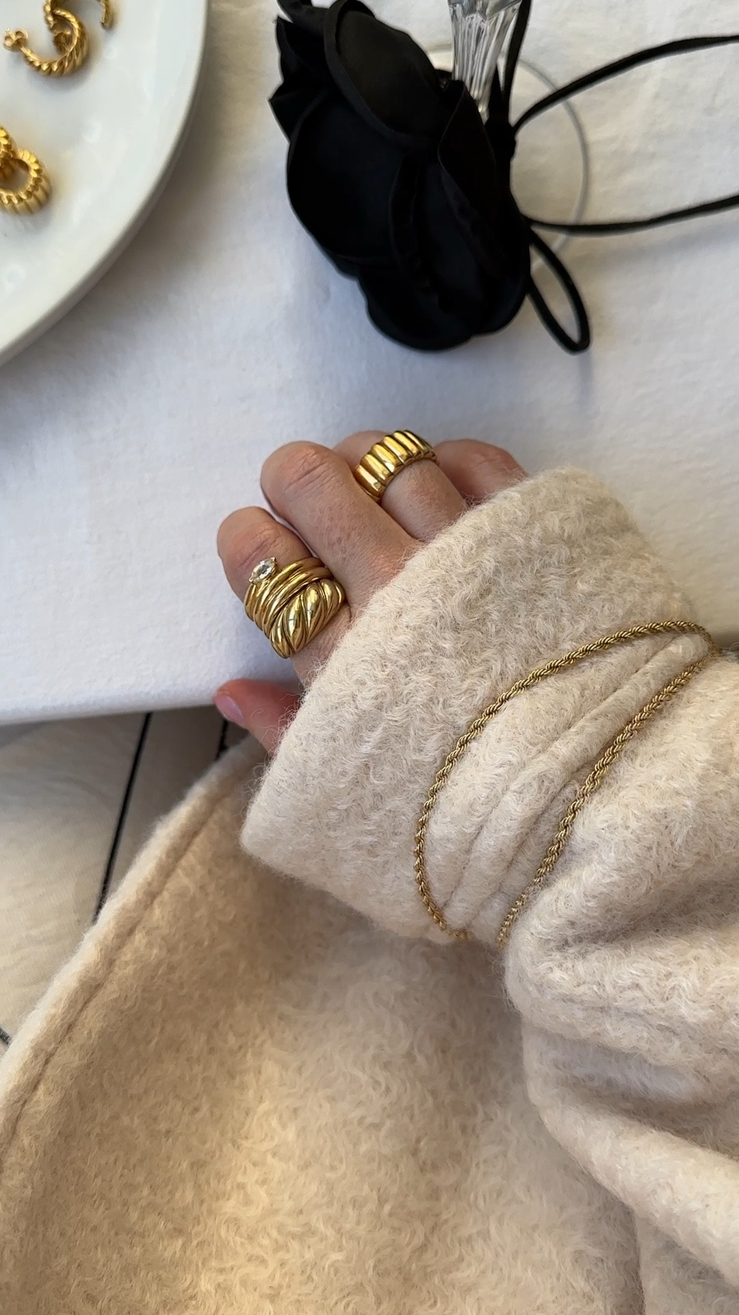 Mejuri faves 💛
Gold croissant ring | New mejuri haul | Stacking rings | Black rose lariat necklace | 3D rose | Flower necklace | Gold hoops | Valentine’s gift ideas 

#LTKover40 #LTKGiftGuide #LTKU