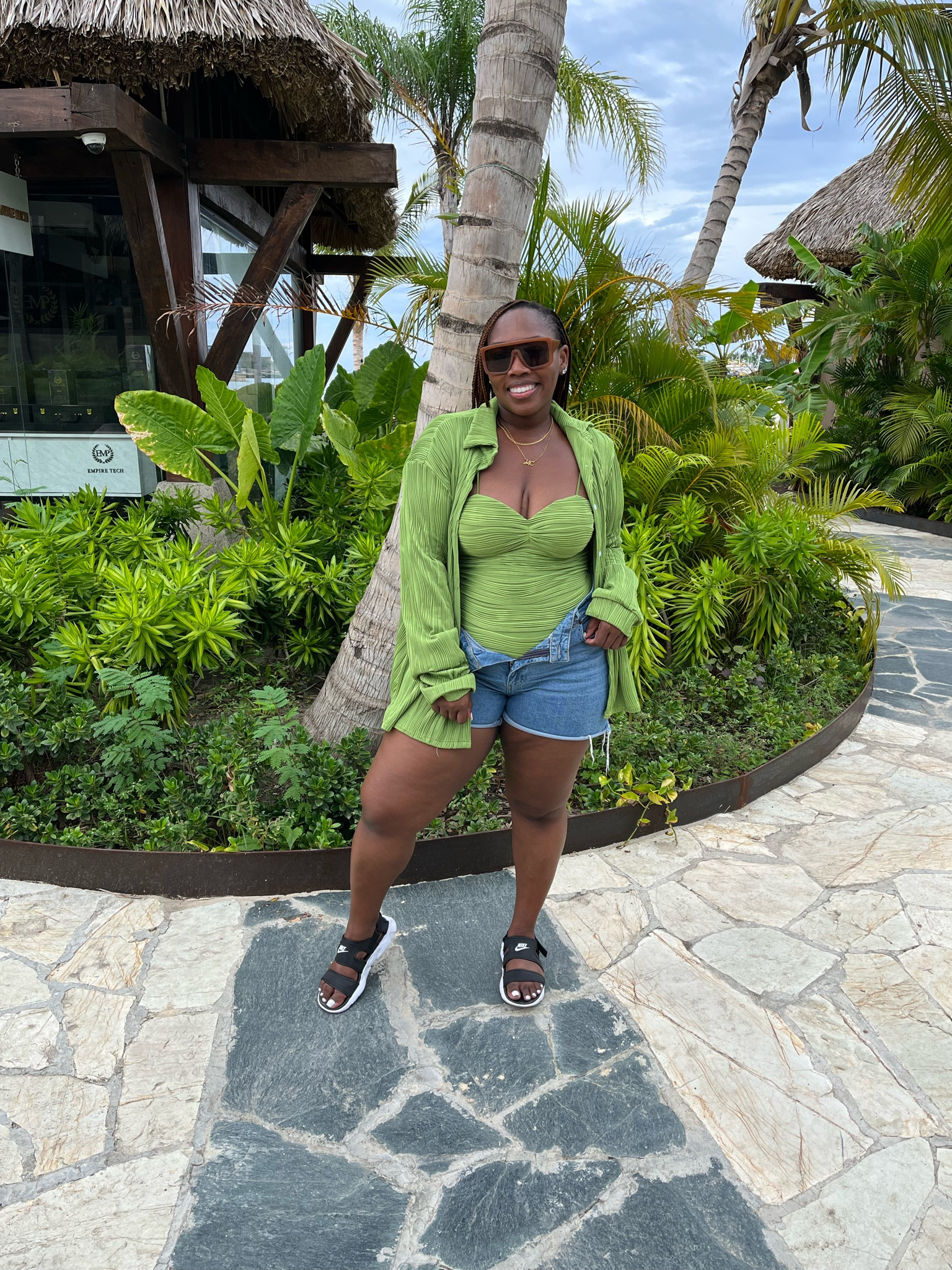 Cover up: Matte Collection - Erden Textured Cover Up - Green 🚨on sale!
Bathing suit: Matte Collection - Micah Textured One Piece - Green
Shorts: H&M
Sandals: Nike
Sunglasses: Target



#LTKtravel #LTKswim #LTKSeasonal