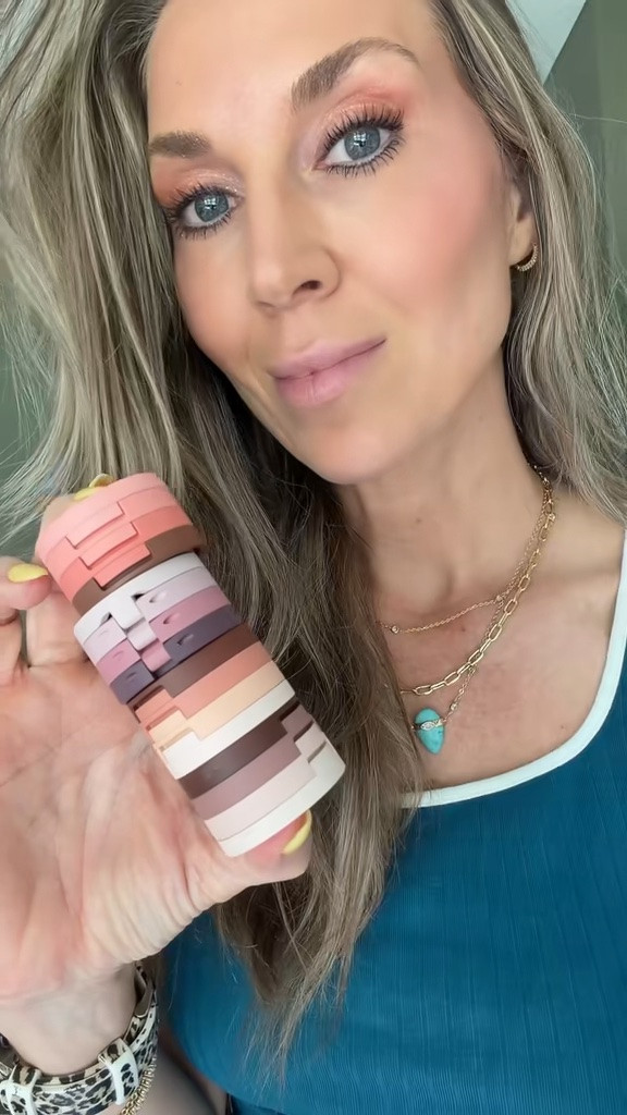 My newest beauty obsession is these Kaja Eyeshadows!!