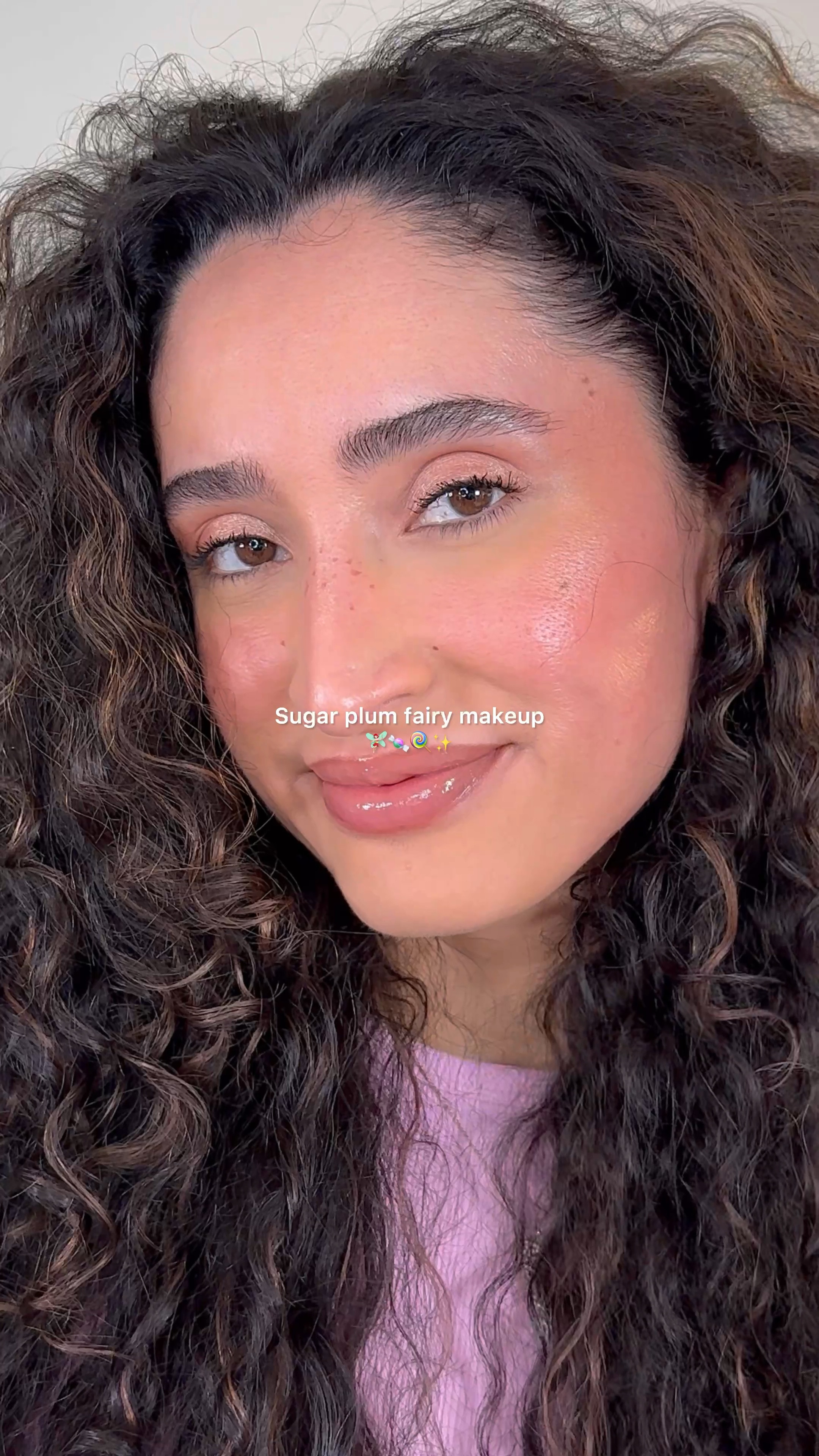 Holiday makeup 

#LTKVideo #LTKstyletip #LTKbeauty