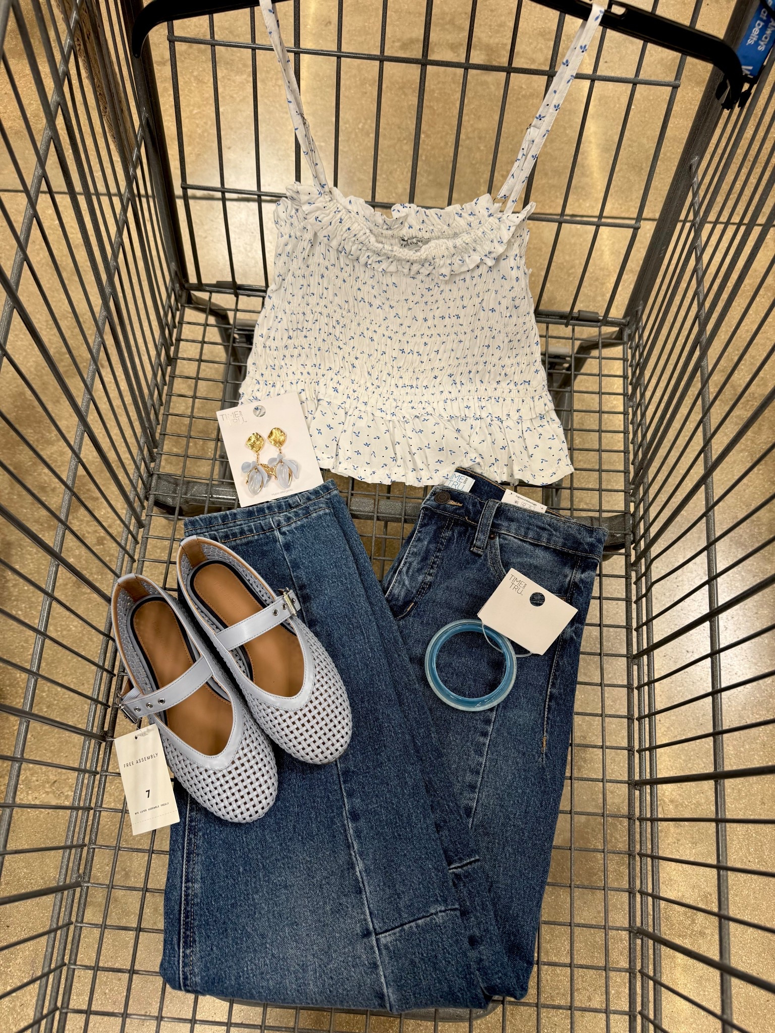 Walmart outfit idea 🤍💙
•Top $24
•Jeans $26 

Walmart fashion, Walmart style, affordable fashion 

#LTKootd #LTKgrwm #LTKmomlife