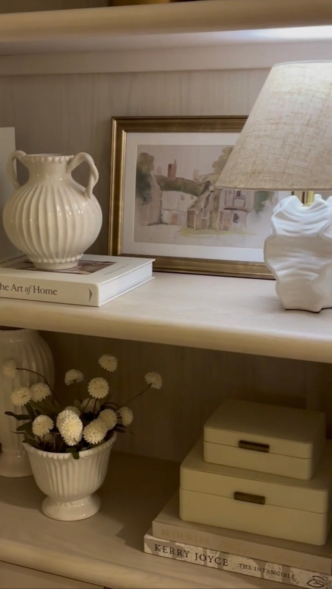 neutral bookshelf decor 🤍 

refreshed my cabinet for spring & love it so much! 

This lamp is on the pricier side for Target but it’s similar to a designer one and is such good quality!! 



Home decor, styling, bookshelf, coffee table books, sidneymarieduke 

#LTKSeasonal #LTKHome