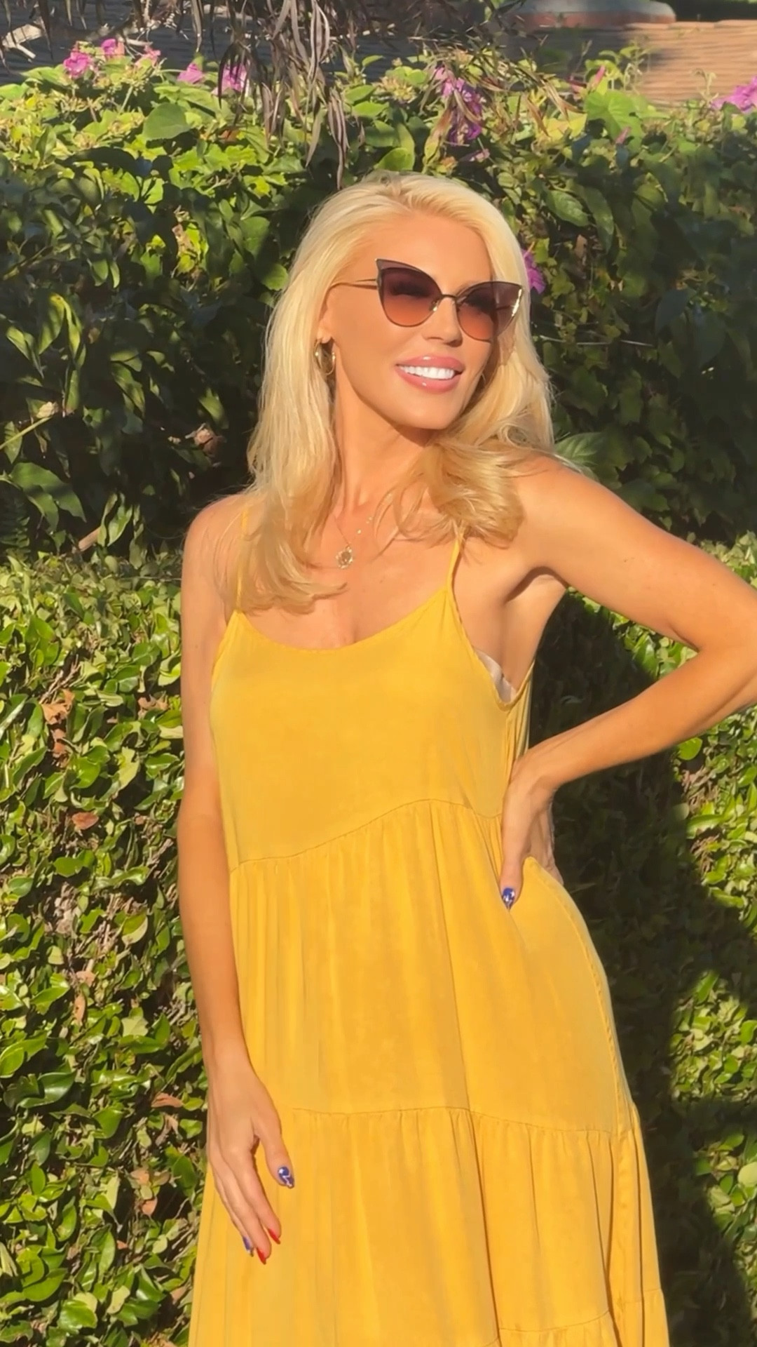 My favorite products for strong beautiful hair. 

1. Daily liquid collagen (can find link in my instagram bio) 

2. Nutrafol supplements (linked below) 

3. Great haircare products to wash and style with (linked below) 



#LTKVideo #LTKFindsUnder50 #LTKStyleTip