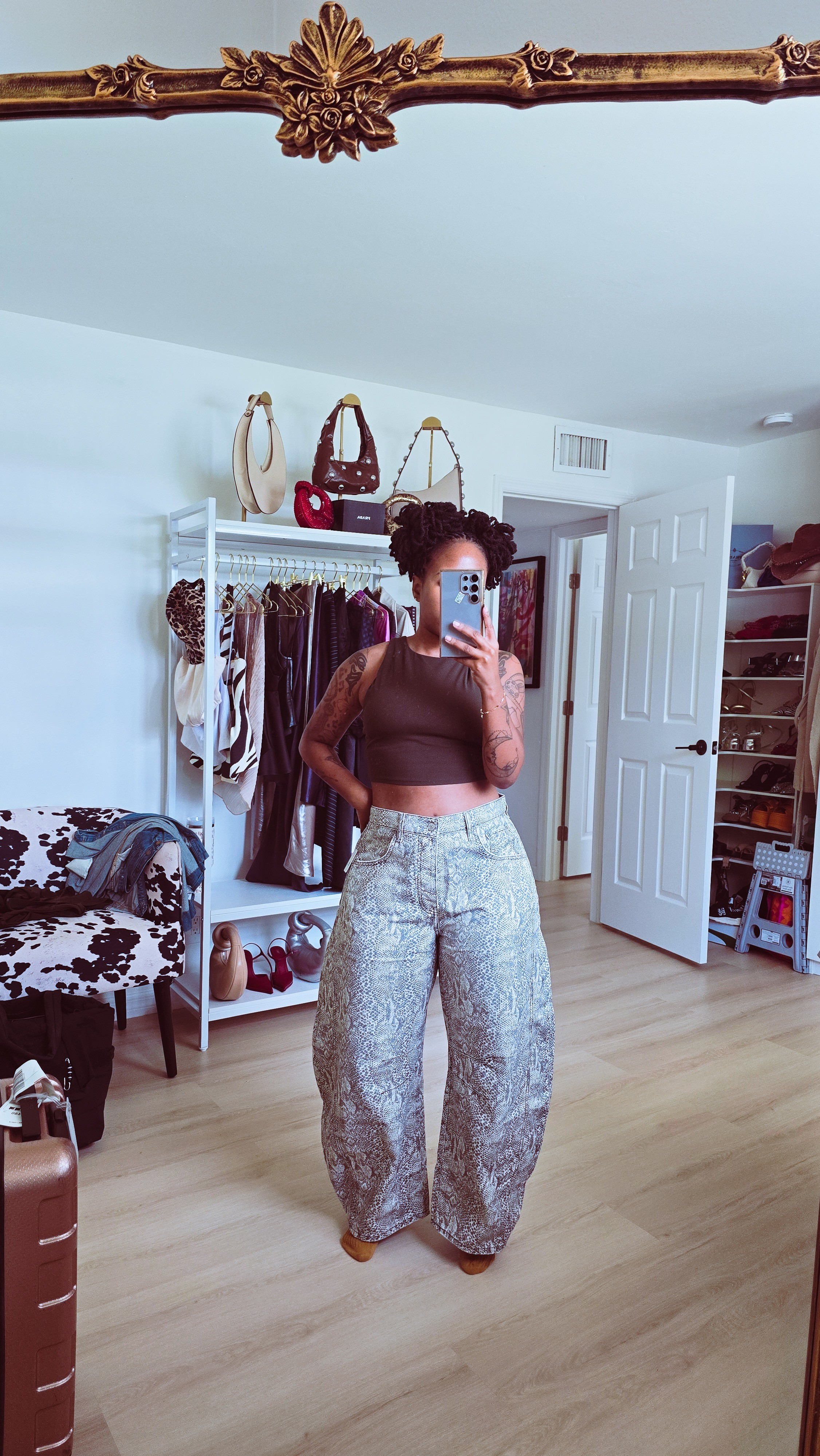 I am wearing a size 30 in the Free People barrel jeans #freepeoplejeans #barreljeans #denim #baggy jeans 

#LTKPetite