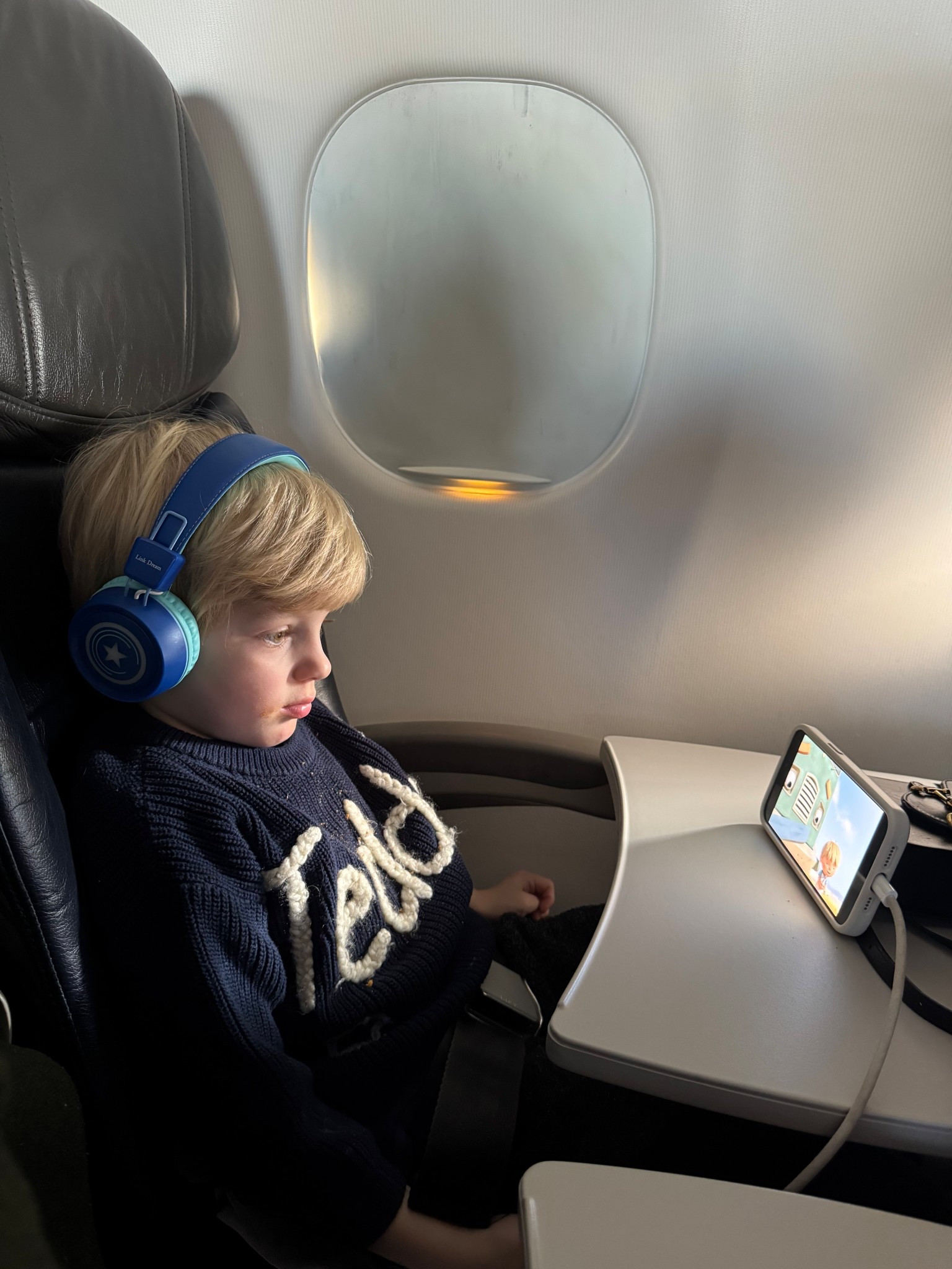 love these headphones 