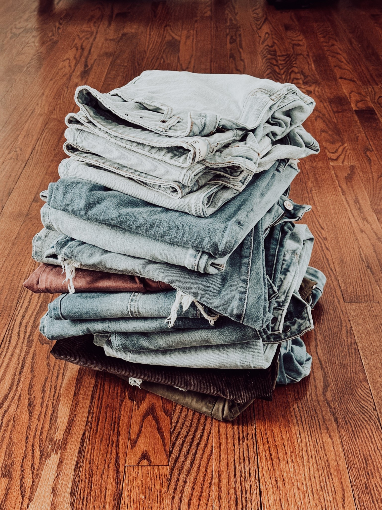 Decluttering all the denim that doesn’t fit 💕



#LTKPetite #LTKStyleTip #LTKWatchNow