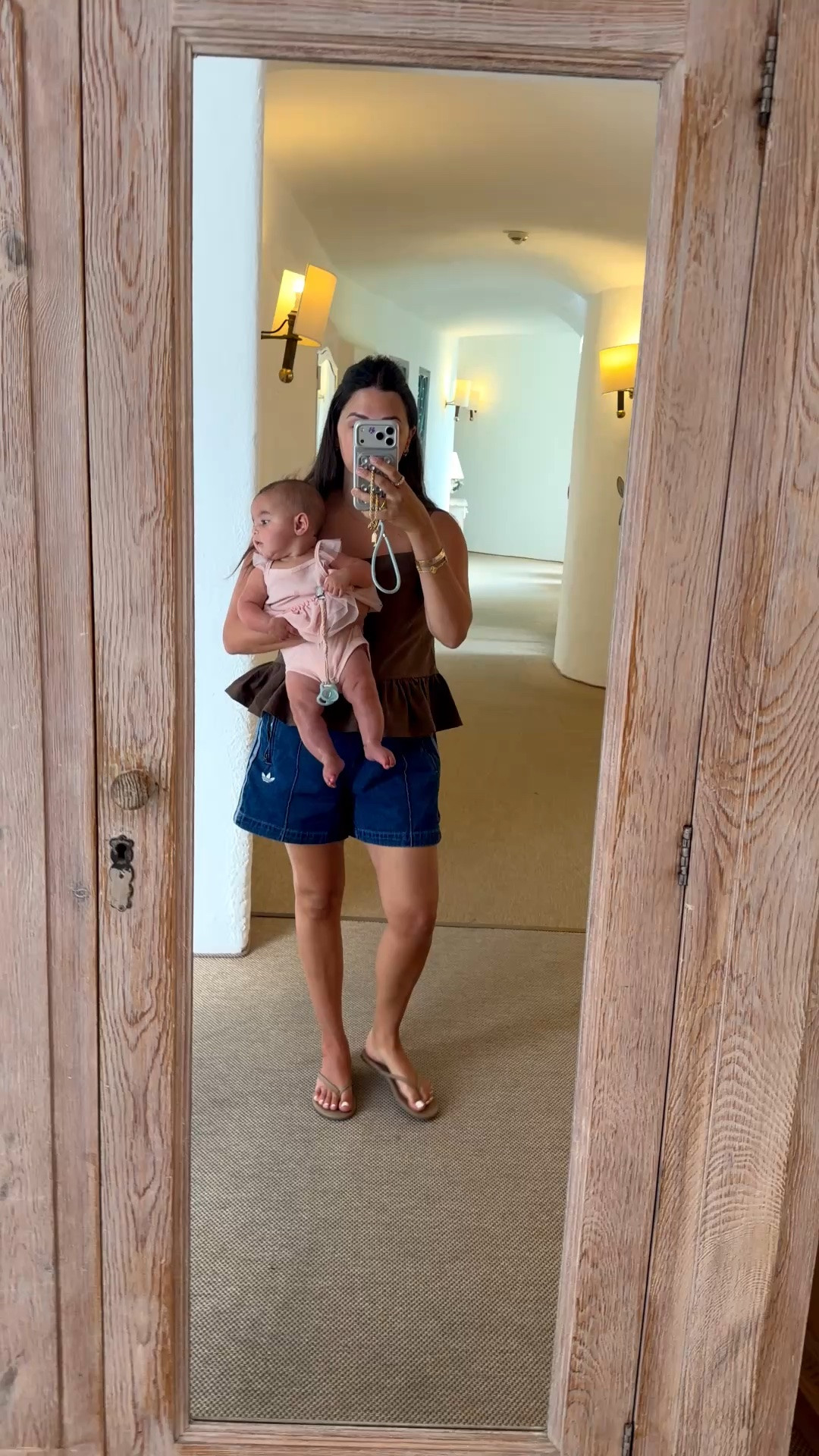 Top: medium 
Shorts: medium 

DRESSUpbuttercup.com #dressupbuttercup #dederaad

#LTKootd #LTKmomlife #LTKTravel
