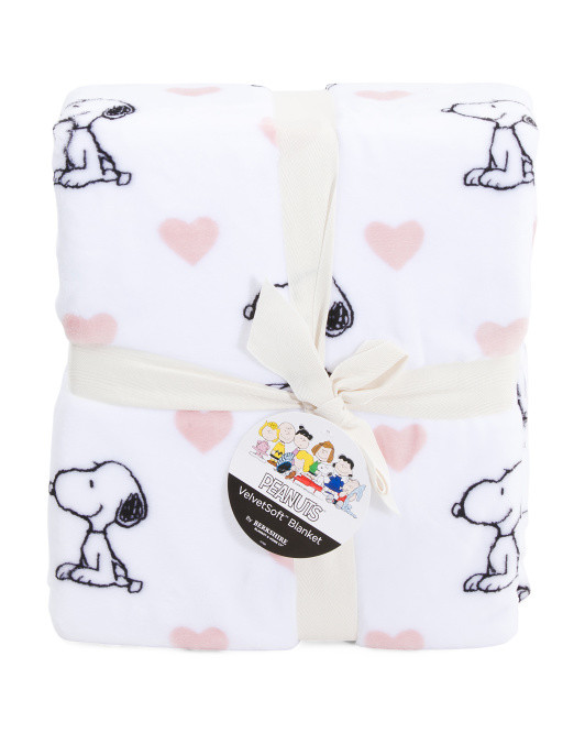 Snoopy Sitting Hearts Blanket | TJ Maxx