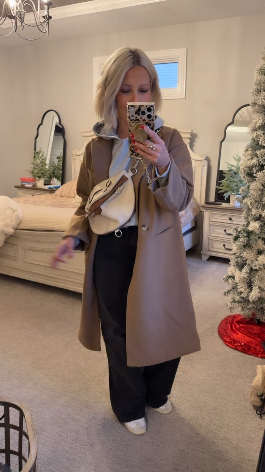 My OOTD! Headed to see The Housmaid tonight!!!
⬇️⬇️⬇️
Hoodie medium 
Jacket medium
Jeans sized down to a 2 (run very big)

#LTKootd #LTKFindsUnder50 #LTKSaleAlert