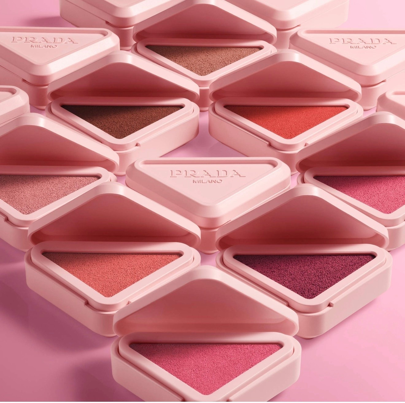 Pretty packaging gets me every time… but this Prada blush is genuinely good.