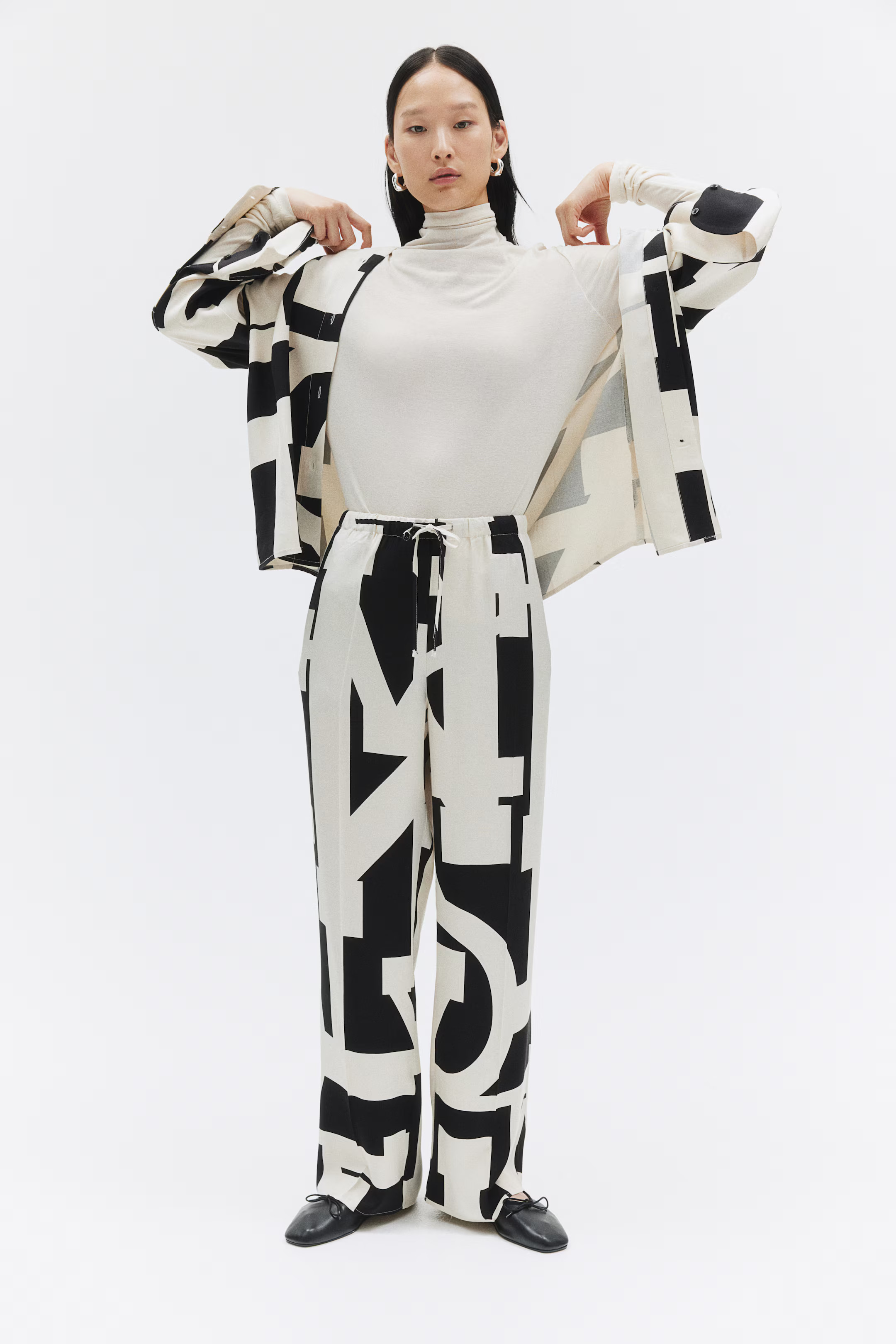 Pull-on trousers | H&M (UK, MY, IN, SG, PH, TW, HK)