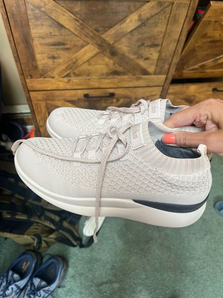 If you want extreme comfort get these sneakers. They are comfortable, and help you get a great workout in! 😍

#LTKTravel #LTKFitness #LTKActive