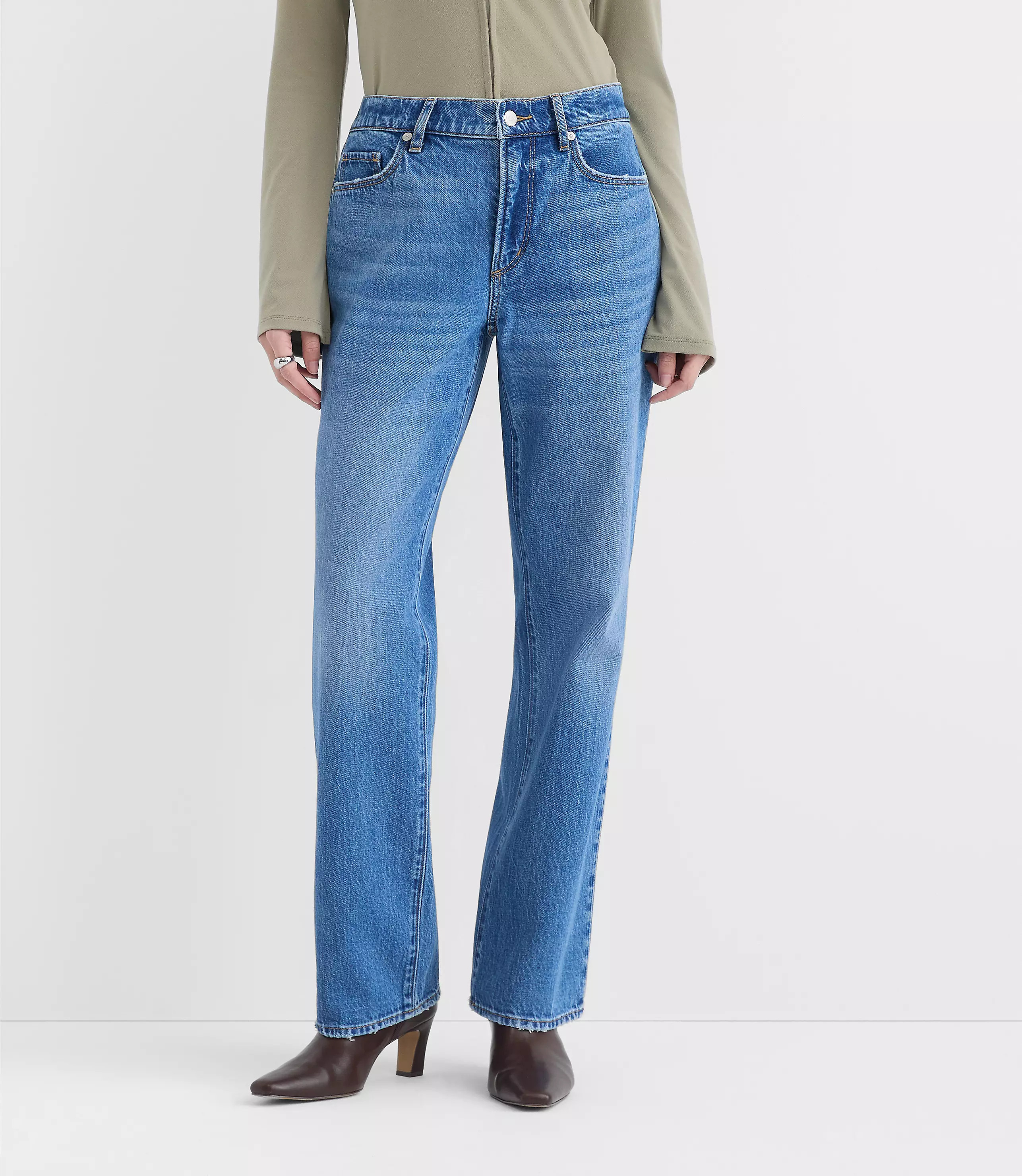 Rivete Curvy Mid Rise Relaxed Straight Jeans in Vintage Mid Wash | LOFT