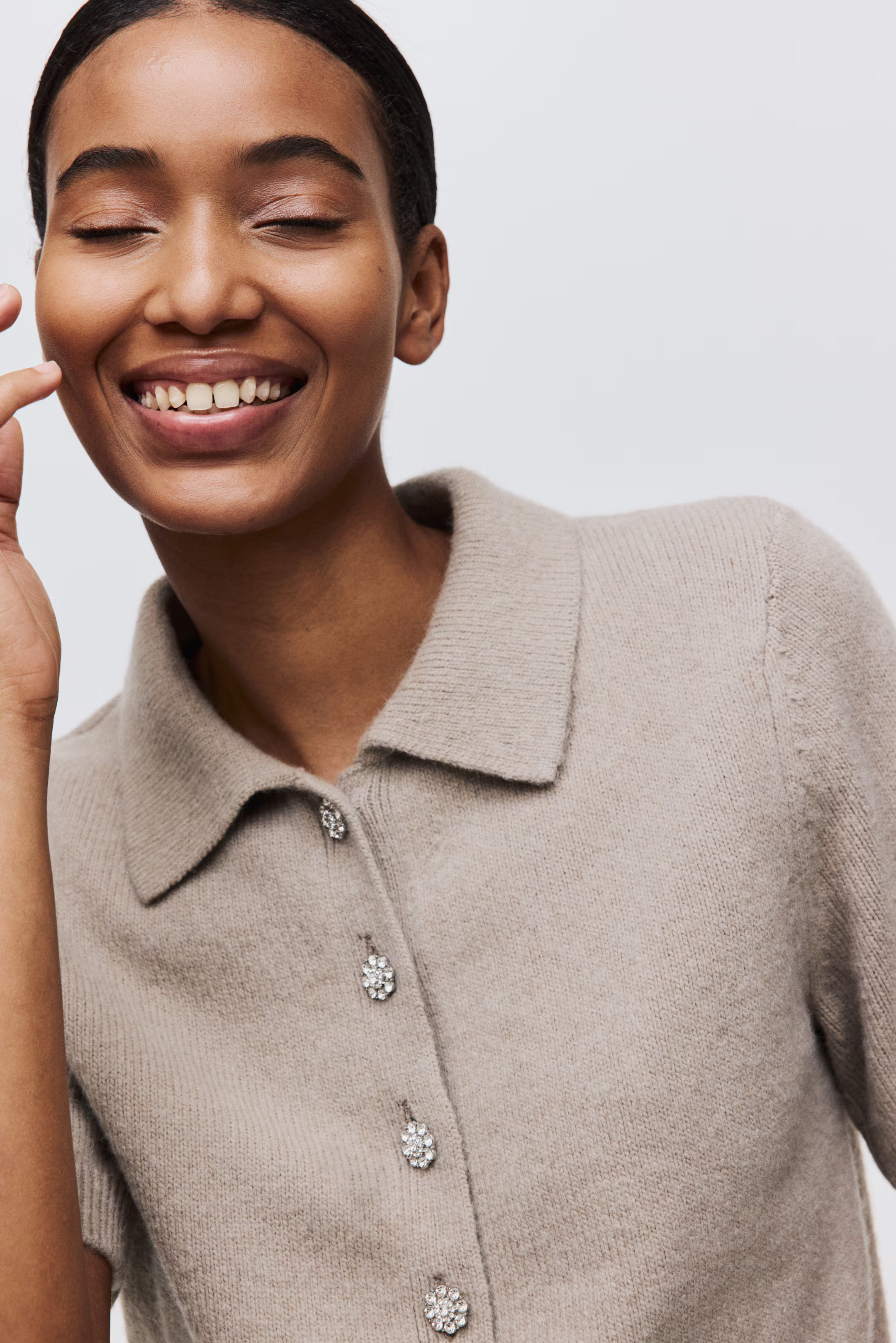 Short-sleeved collared cardigan | H&M (UK, MY, IN, SG, PH, TW, HK)