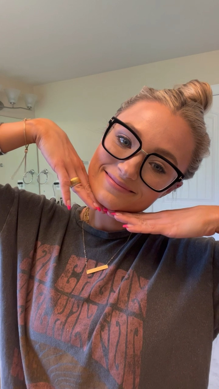 10 min mom makeup look 💄💋 these are my absolute favorite products these days! 

#LTKsalealert #LTKbeauty #LTKstyletip