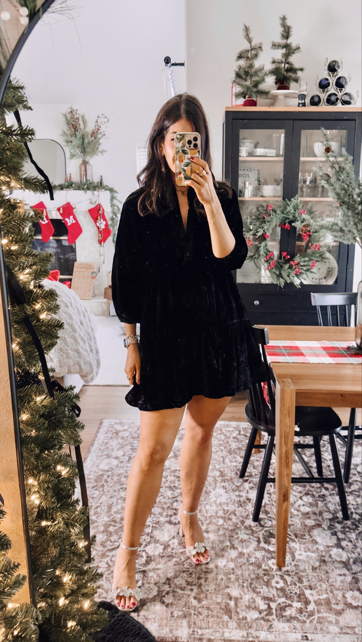 Anthro code: MK30
In a small velvet dress- runs very big size down!


#LTKSaleAlert #LTKMidsize #LTKHoliday