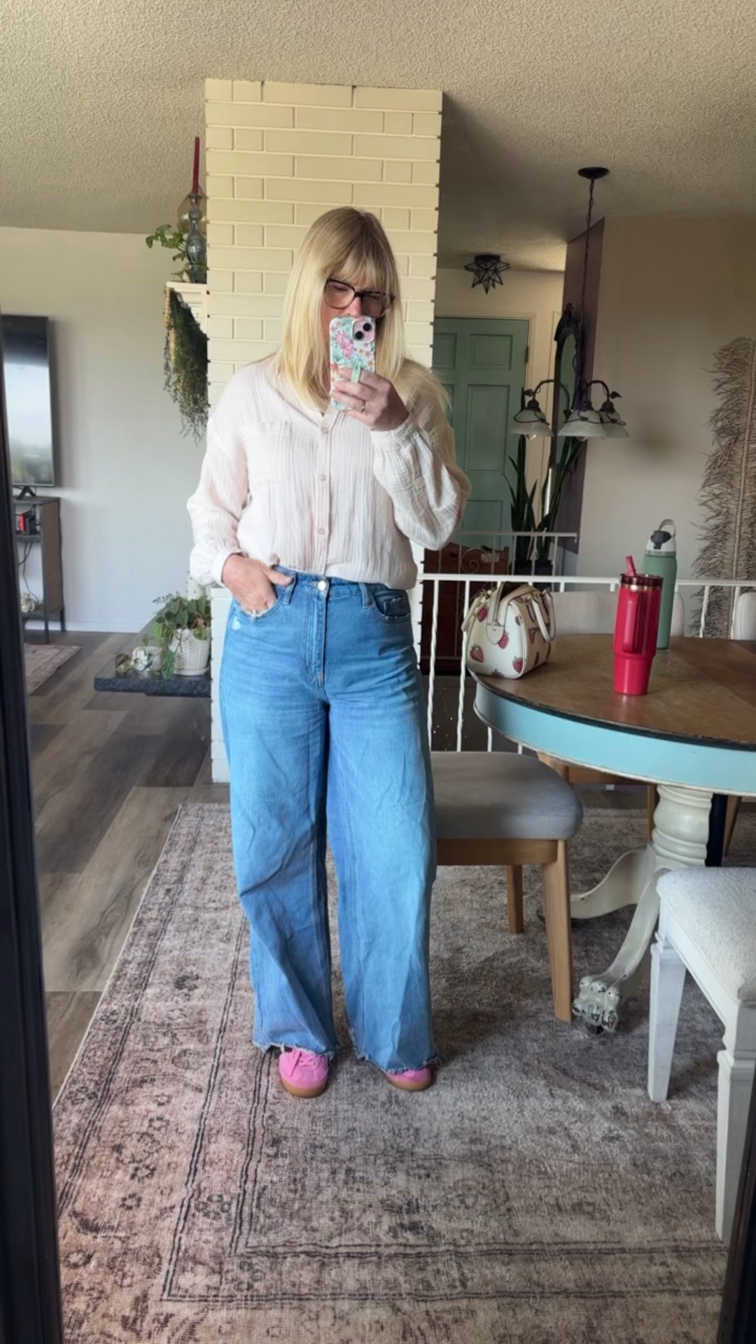 Basic linen top, good jeans without holes and cute tennis shoes are a capsule wardrobe staple

#LTKdayinmylife #LTKootd #LTKOver40