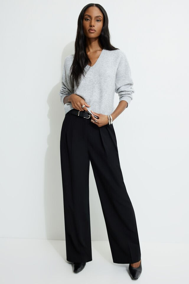 Heavenlyarn™ V-Neck Sweater | Dynamite Clothing