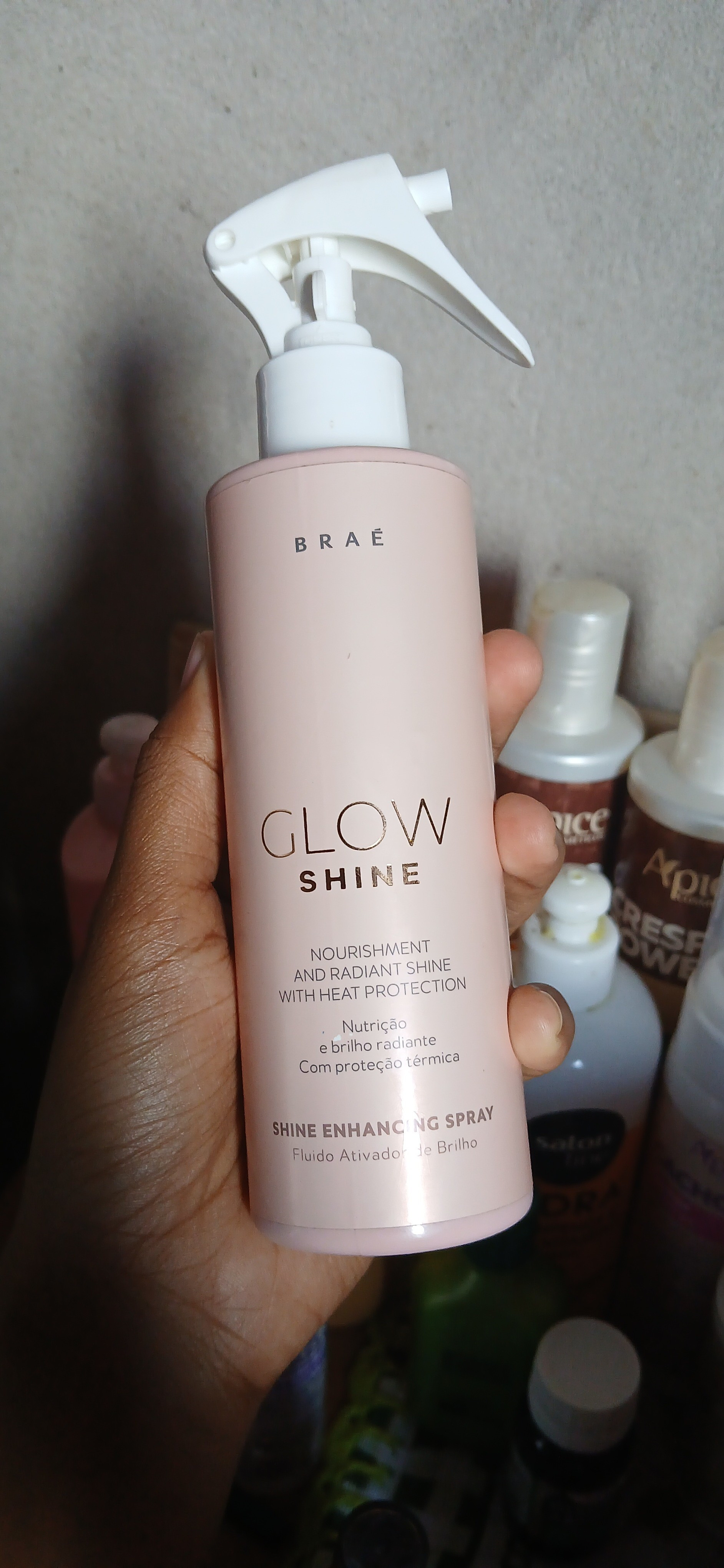 Esse creme é maravilhoso pra trazer brilho no cabelo , a marca brae Foca bastante na área da hidratação ele funciona como um Spray termico até nas ocasiões de fazer uma escova .

#LTKbrasil #LTKbeauty