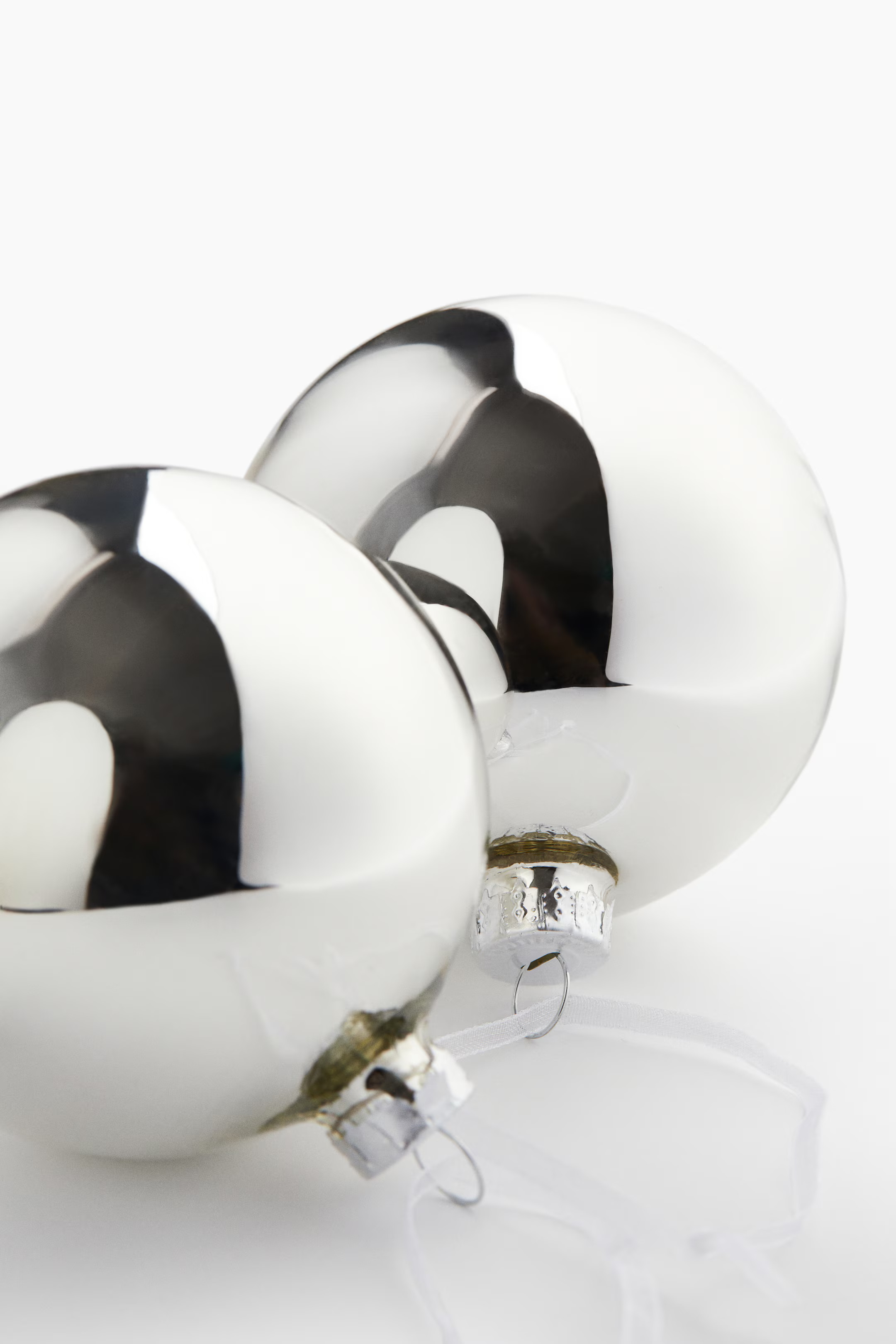 2-pack Glass Ornaments | H&M (US + CA)
