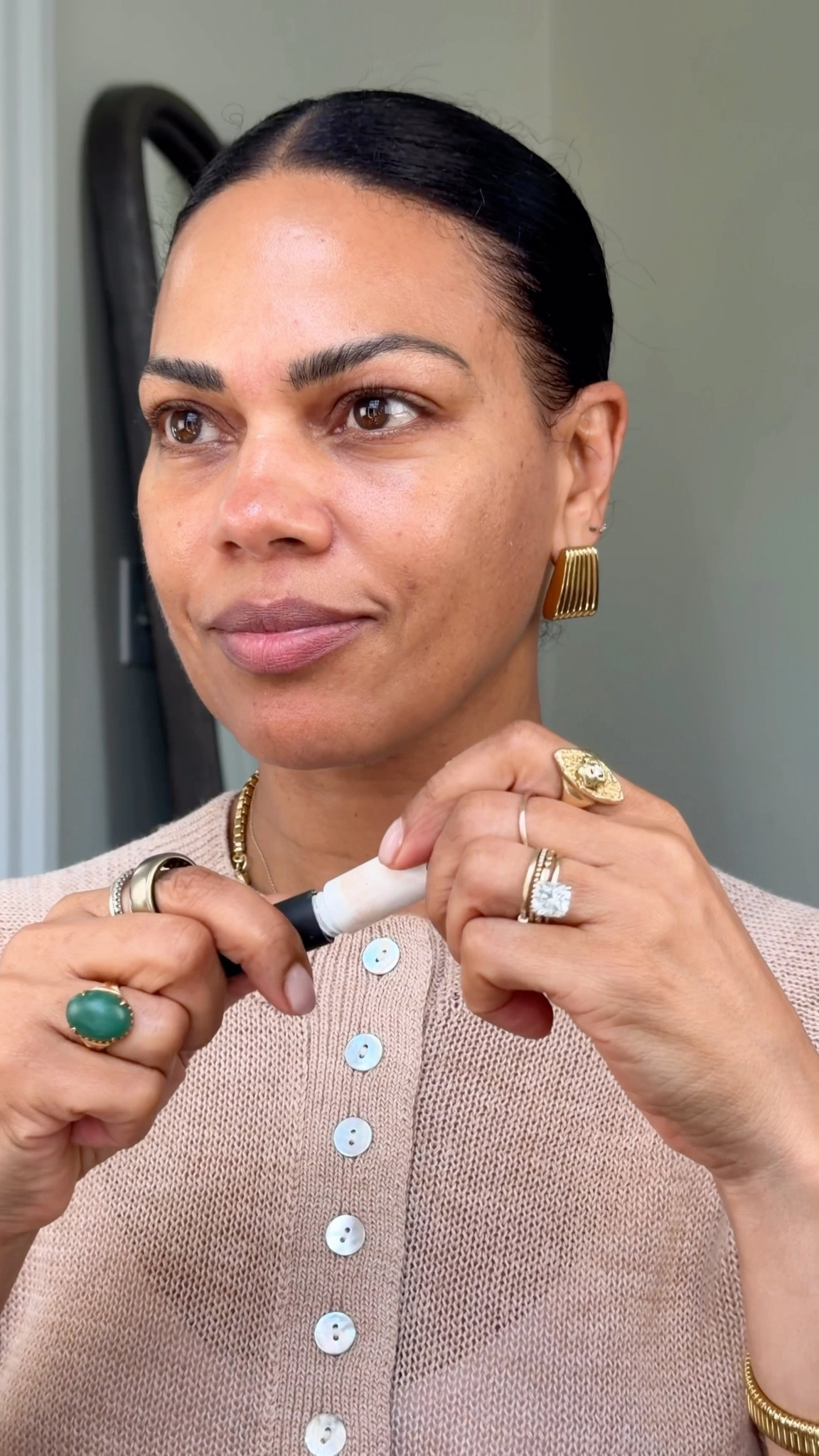 I learn a lot from the 20 and 30 year olds but at 50 I usually can’t follow their protocol for long wearing makeup if I want it to look good in real life 😭 Here’s what I do for a quick long lasting makeup that doesn’t look dry or cakey on 50 year old skin :) 

Eyes & Brows:
Rare Beauty brow gel 
NARS eye primer 
Urban decay eyeliner /mascara intense black 
Benefit brow pencil - 05

Complexion:
Danessa Myricks Blurring Balm & spray 
Charlotte Tilbury flawless filter- 6
Merit Minimalist Stick - Burlwood & Cacao
Bobbi brown Corrector Stick - Dark Peach
Hourglass concealer - Flax 8
Huda setting powder -banana bread 

Blush & Lips 
Patrick Ta blush - Just Enough
Patrick Ta lip tint - cookie butter

Brushes:
Sephora Pro Shadow Brush #15, #56
Patrick Ta Dual Ended Blush Brush
Sephora Pro Concealer Brush #71
Sephora Pro Foundation Brush #47
Hourglass powder brush
Shu Uemura eyelash curler 





#LTKOver40 #LTKBeauty #LTKgrwm

#LTKOver40 #LTKBeauty #LTKgrwm