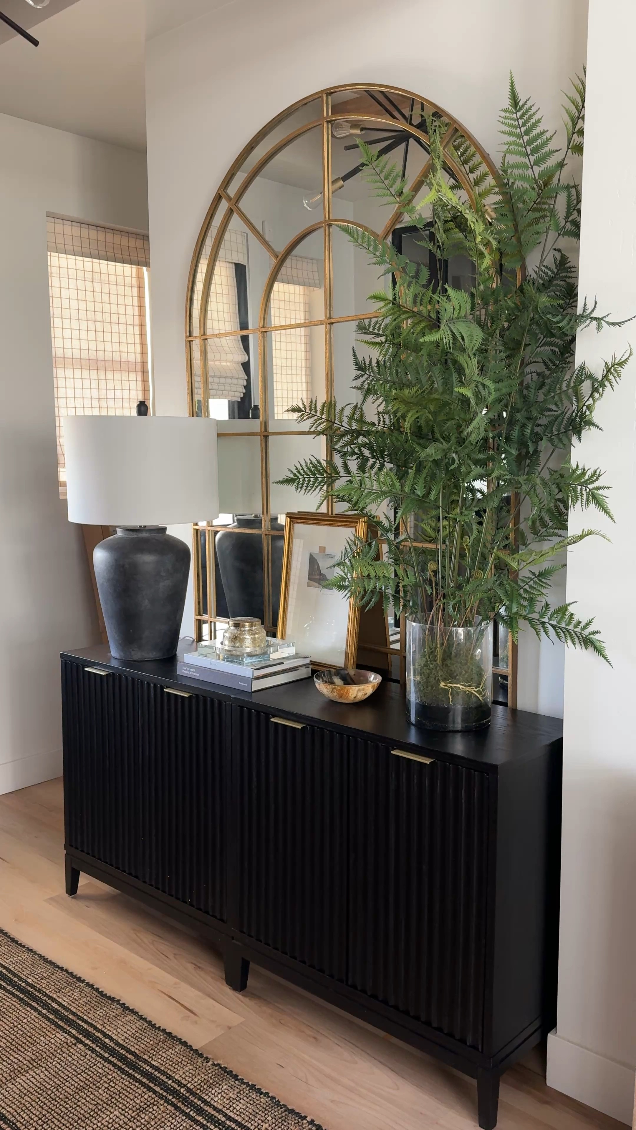 Entryway table idea! Currently on sale for black Friday, comes in for other colors as well! #LTKWatchNow

#LTKHome #LTKSaleAlert