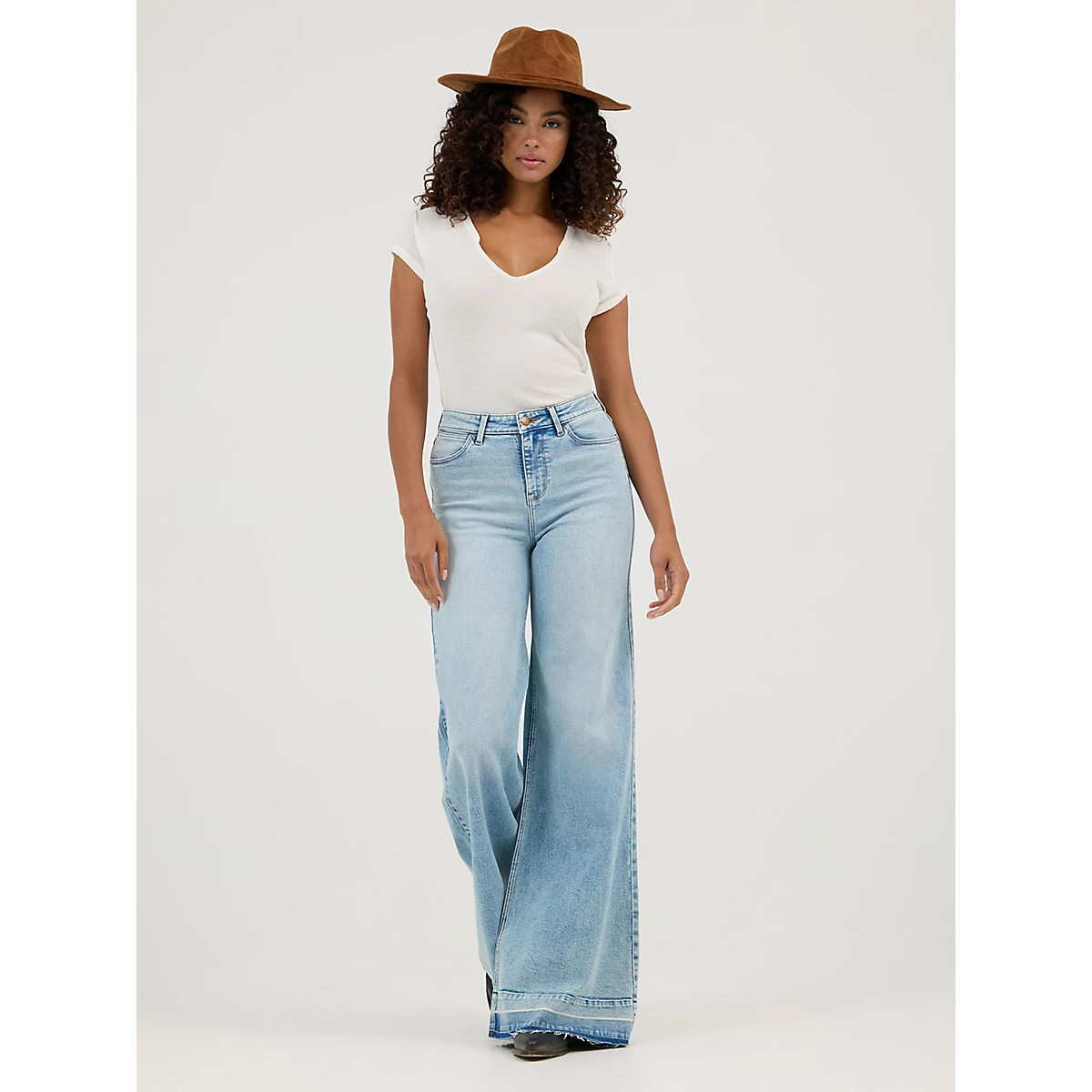 Women's High Rise Wide Leg Jean in Oasis | Wrangler